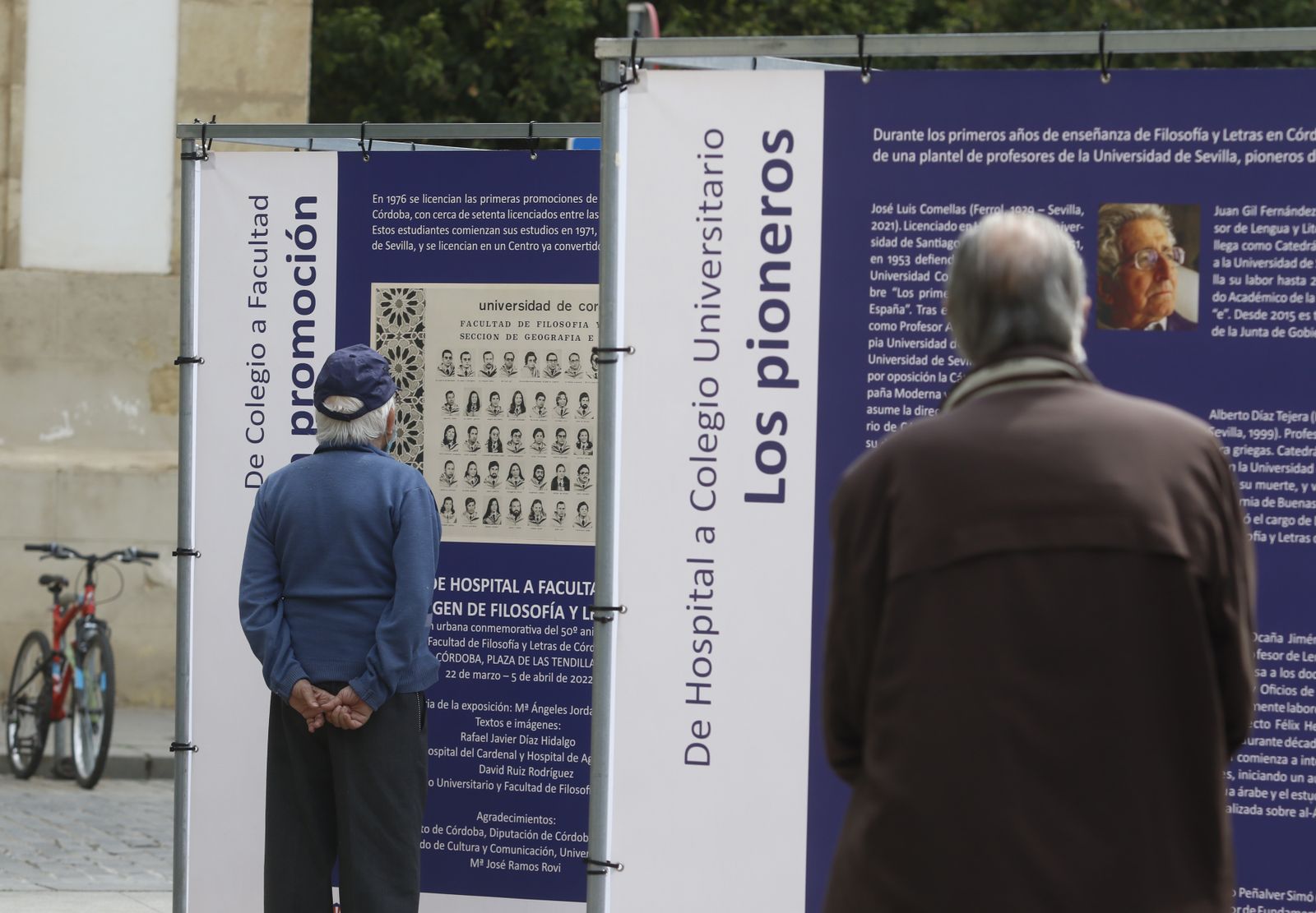 La exposición de la historia de la Facultad de Filosofía y Letras de Córdoba, en imágenes