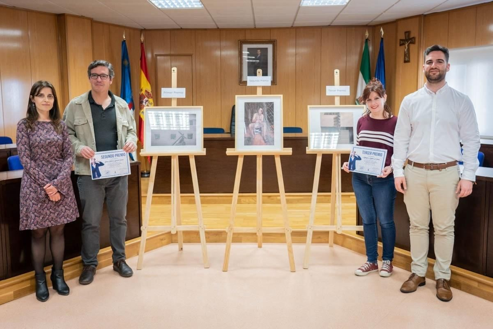 Juan Carlos Muyor y Mariquina Ramos con los premiados.
