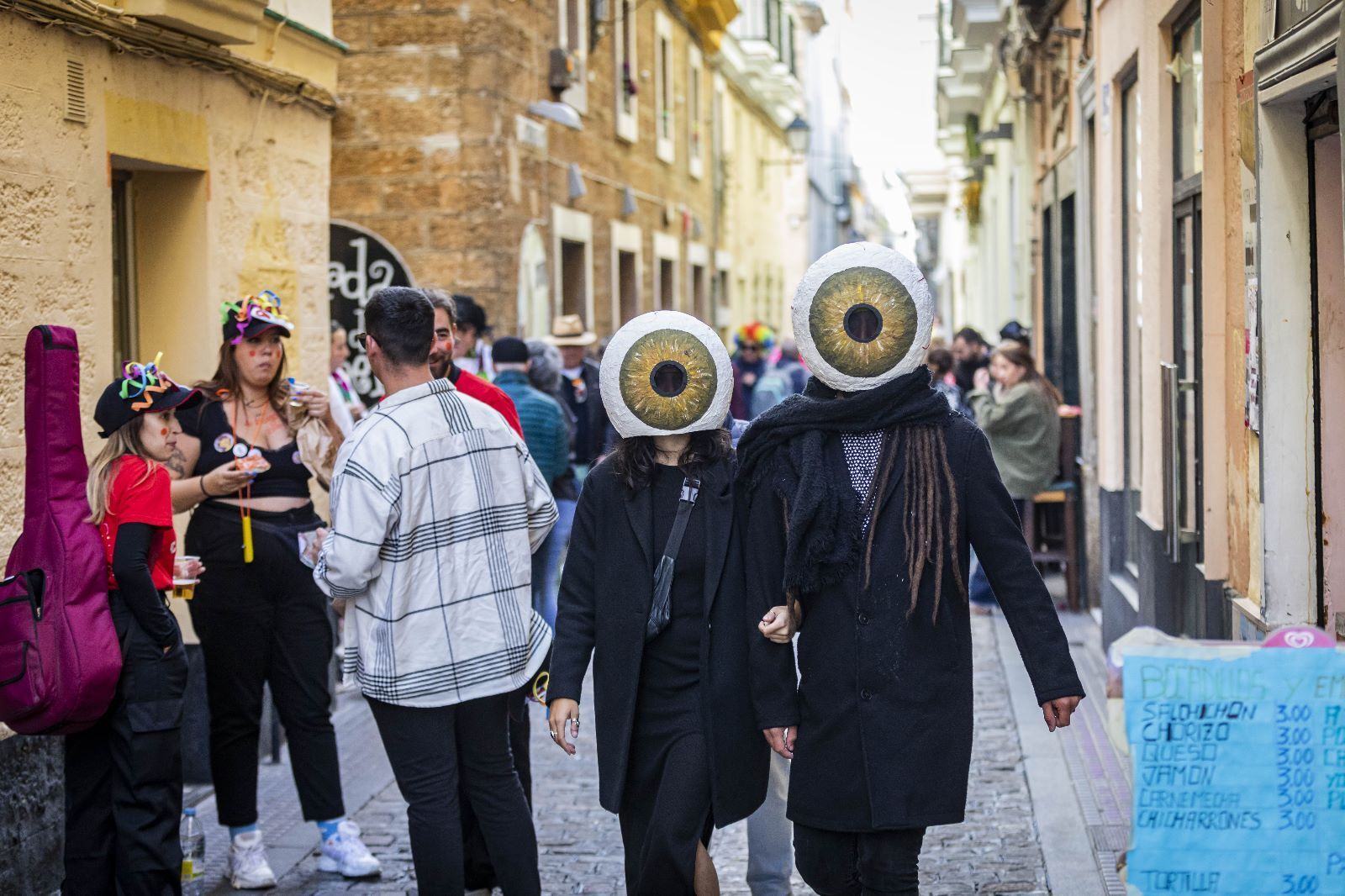 Las imágenes del Domingo de Piñata del Carnaval de Cádiz 2023.