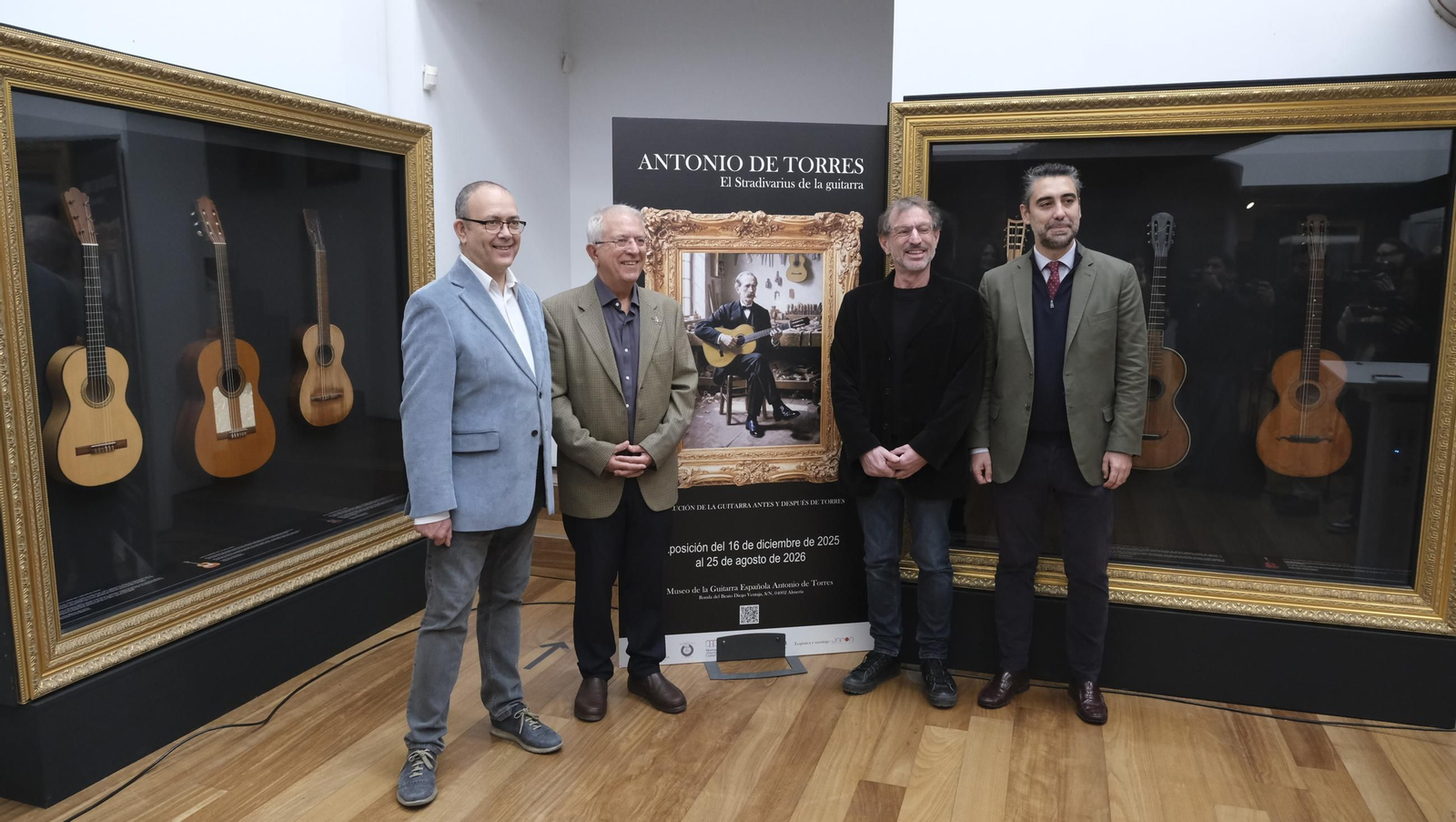 Acto de inauguración de la exposición dedicada a Antonio de Torres.