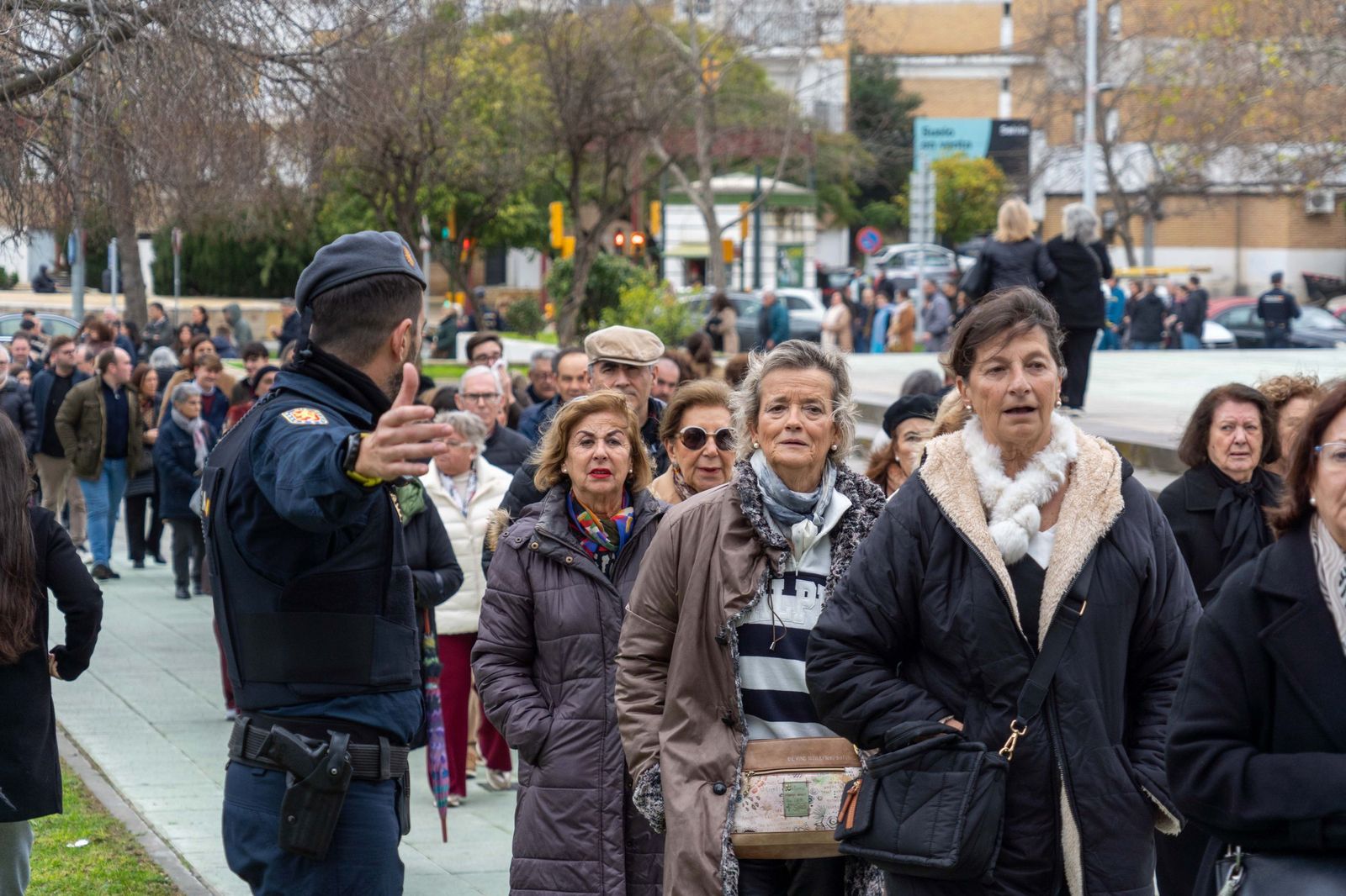 Fotografías del ambiente previo a la Misa funeral por las víctimas del accidente ferroviario