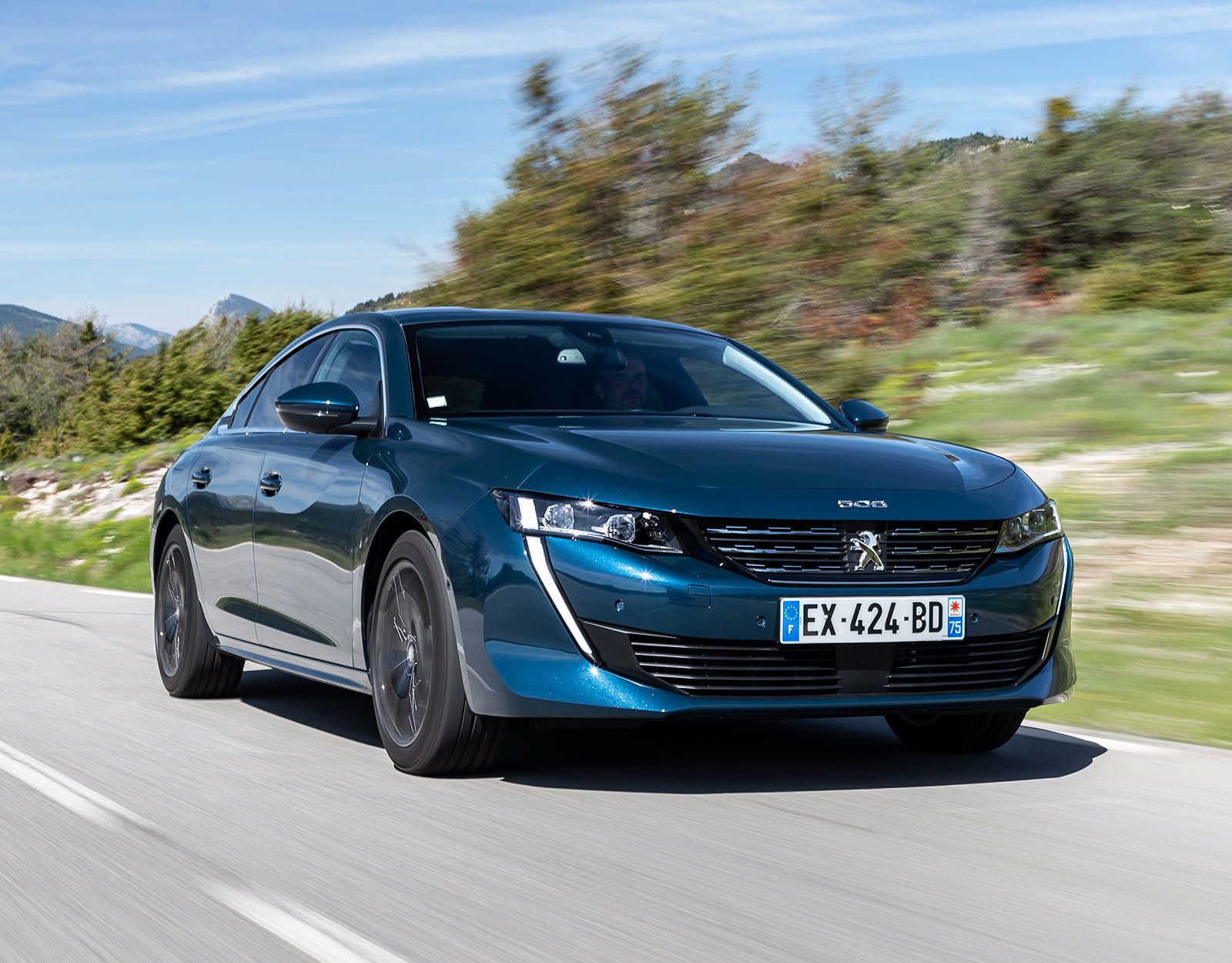 Peugeot lanza el nuevo 508 que sumará una versión híbrida enchufable en 2019