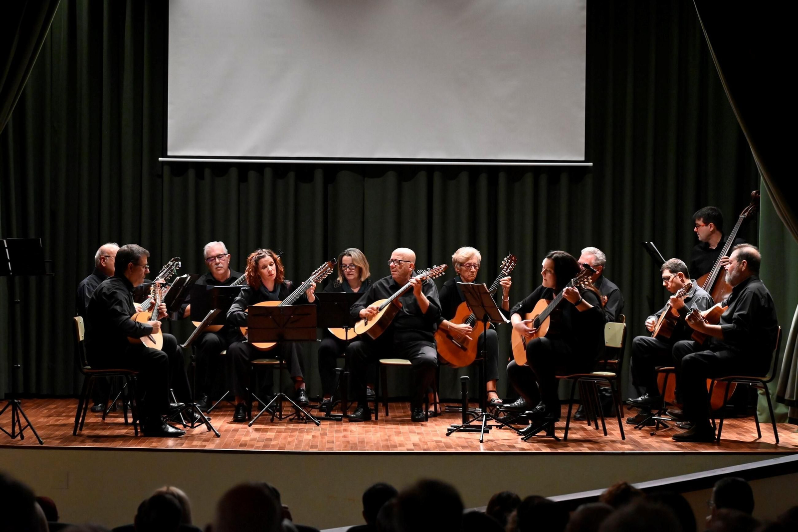 La Orquesta de Plectro Ciudad de los Califas, en imágenes