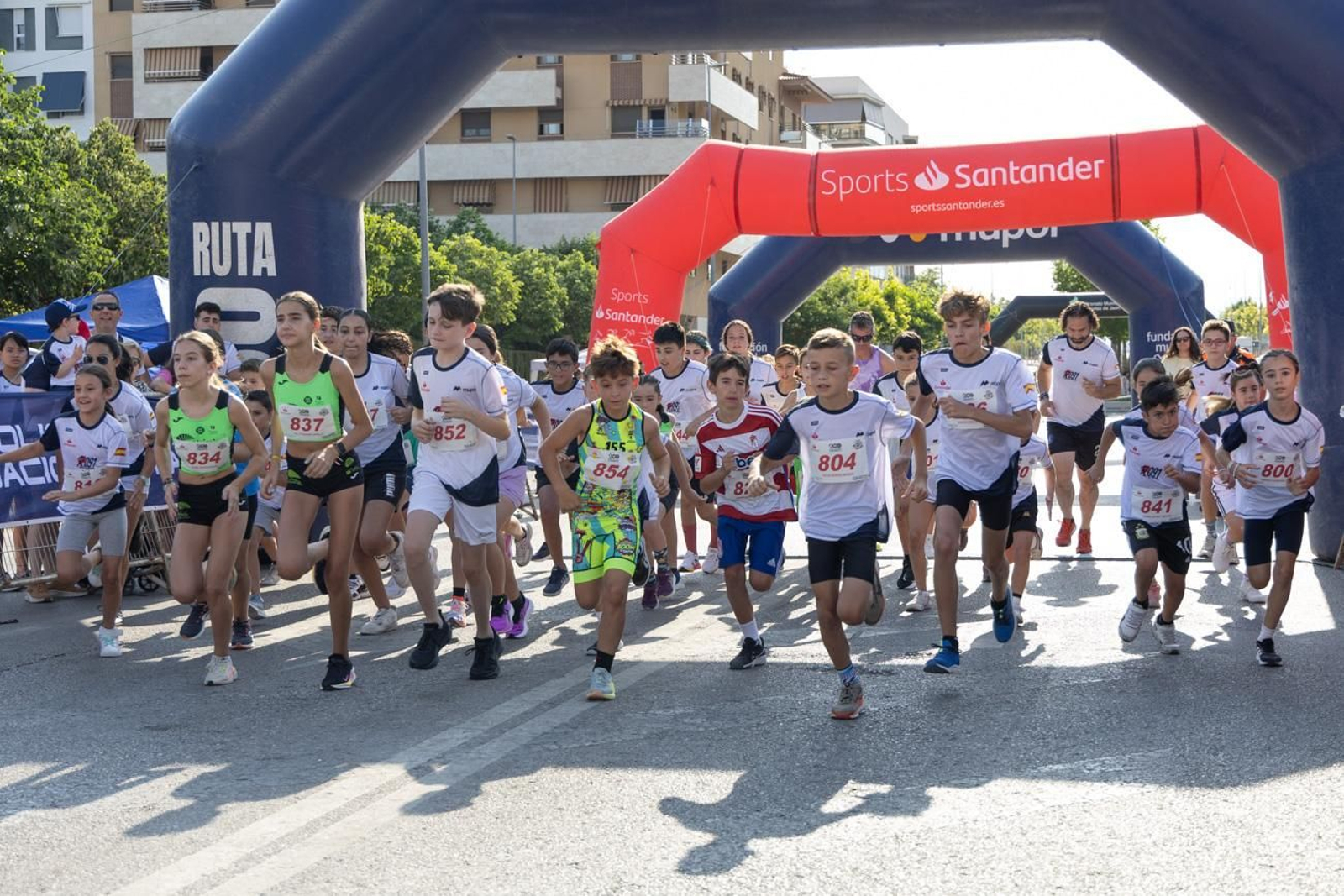 Salida de una de las tres pruebas celebradas en el barrio del Bulevar.