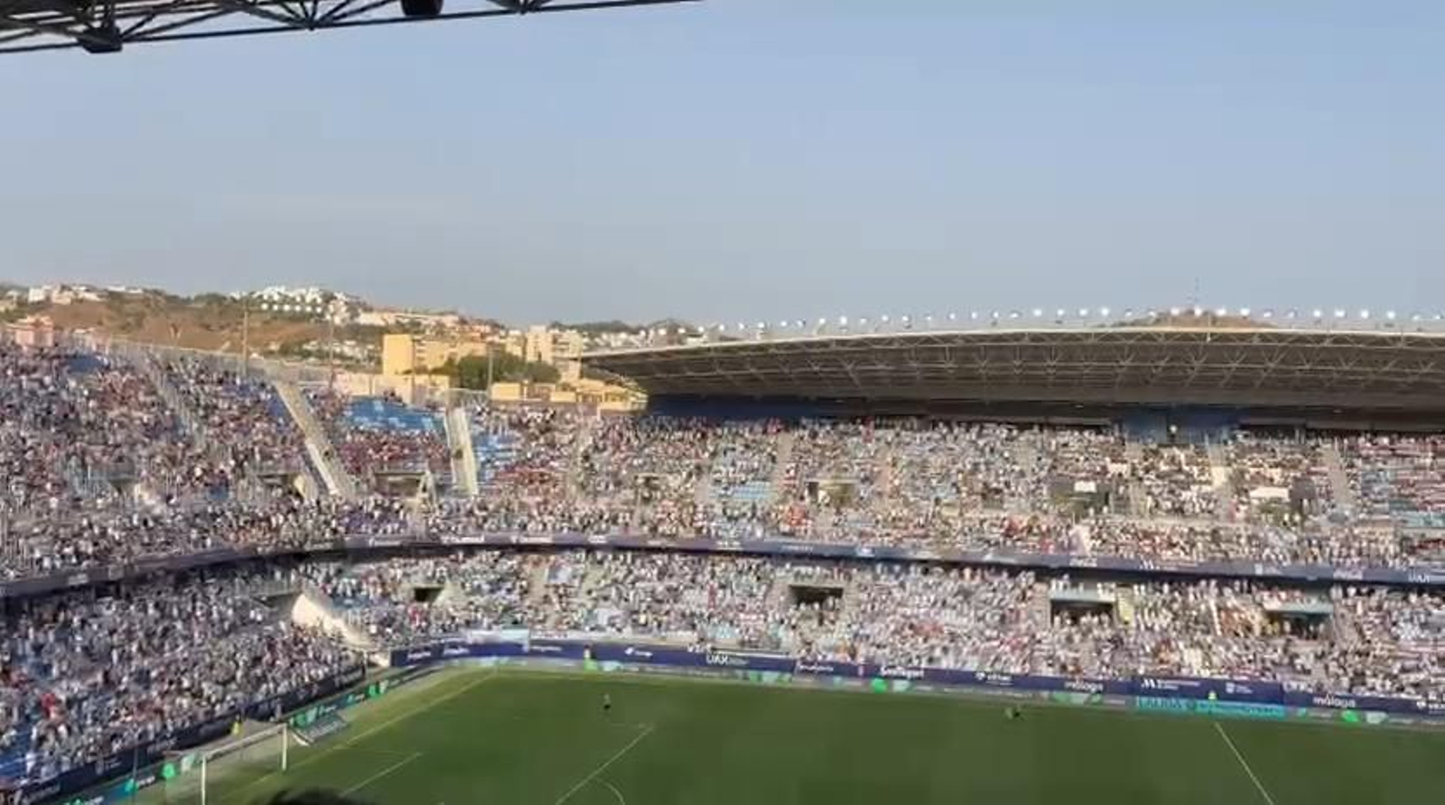 El himno del Málaga estrena el curso en La Rosaleda