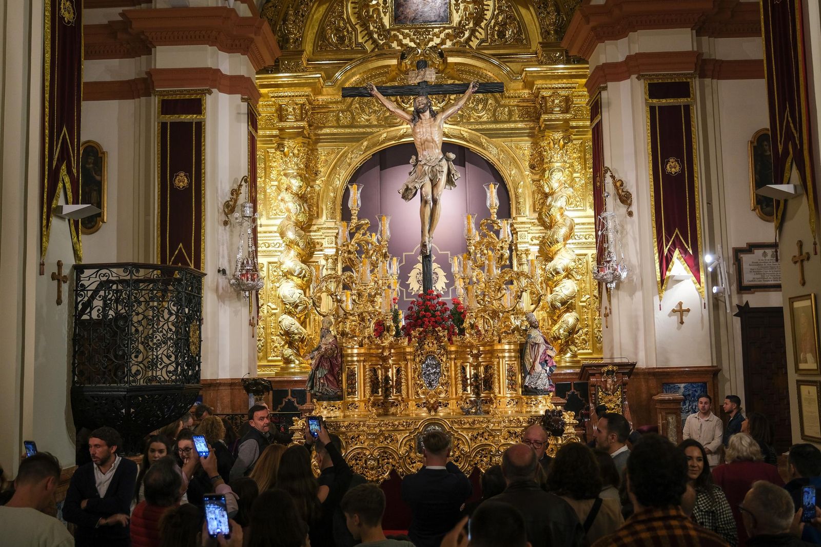 Visitas al Cachorro y Esperanza de Triana previo a sus traslados a la Catedral