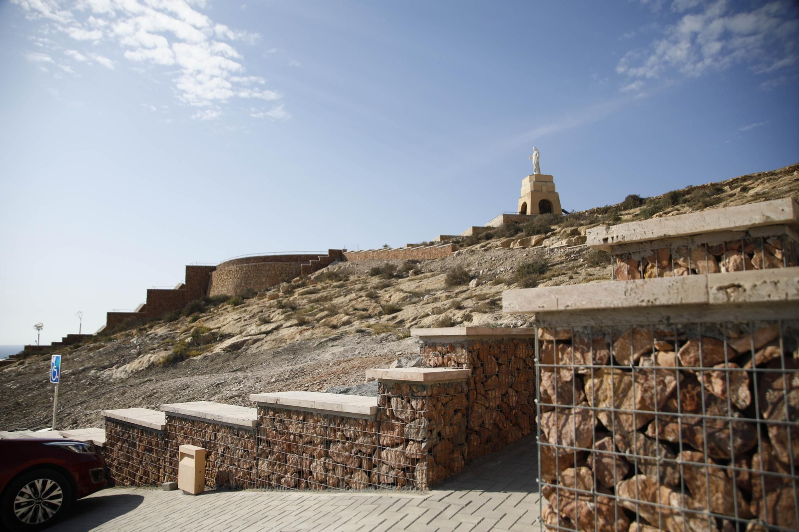 Las imágenes de los escombros en las obras de San Cristóbal de Almería