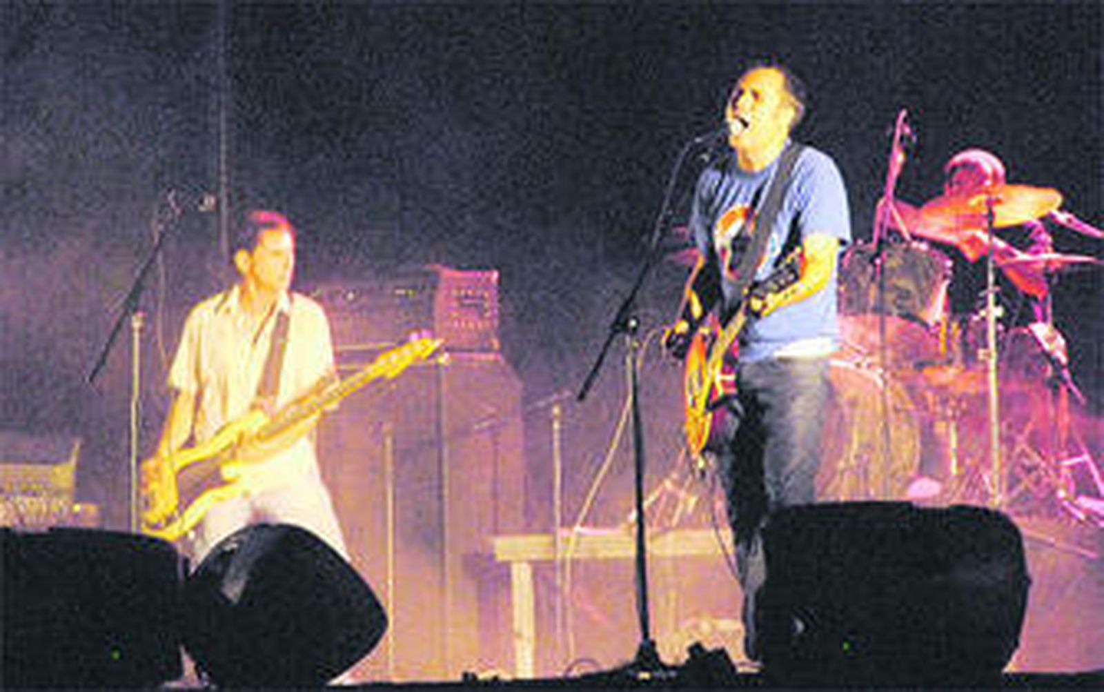 Los hermanos Dalton, durante su actuación.