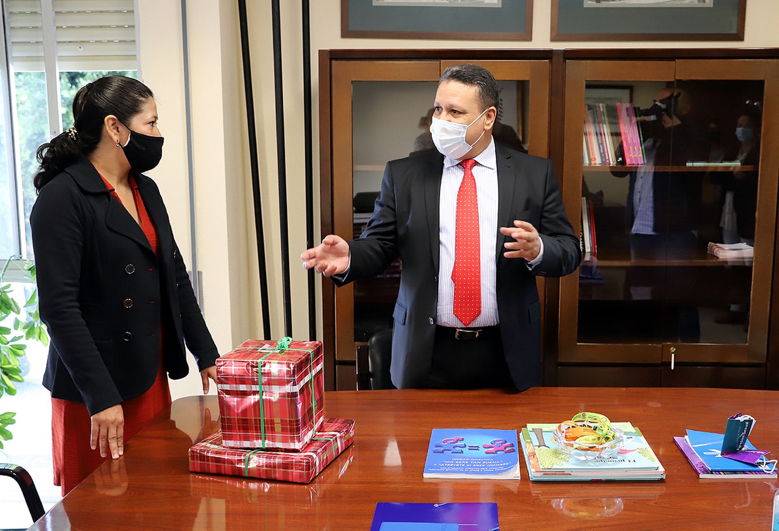 El cónsul de Marruecos plantea al Ayuntamiento contar con un consulado móvil