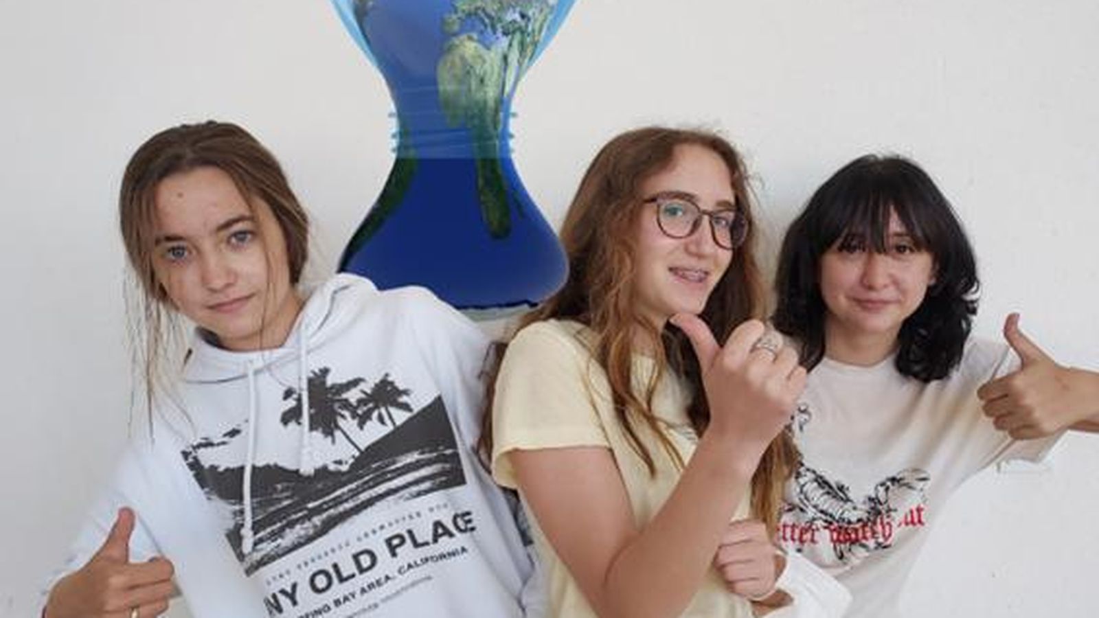 Las alumnas creadoras del proyecto que ha quedado finalista.