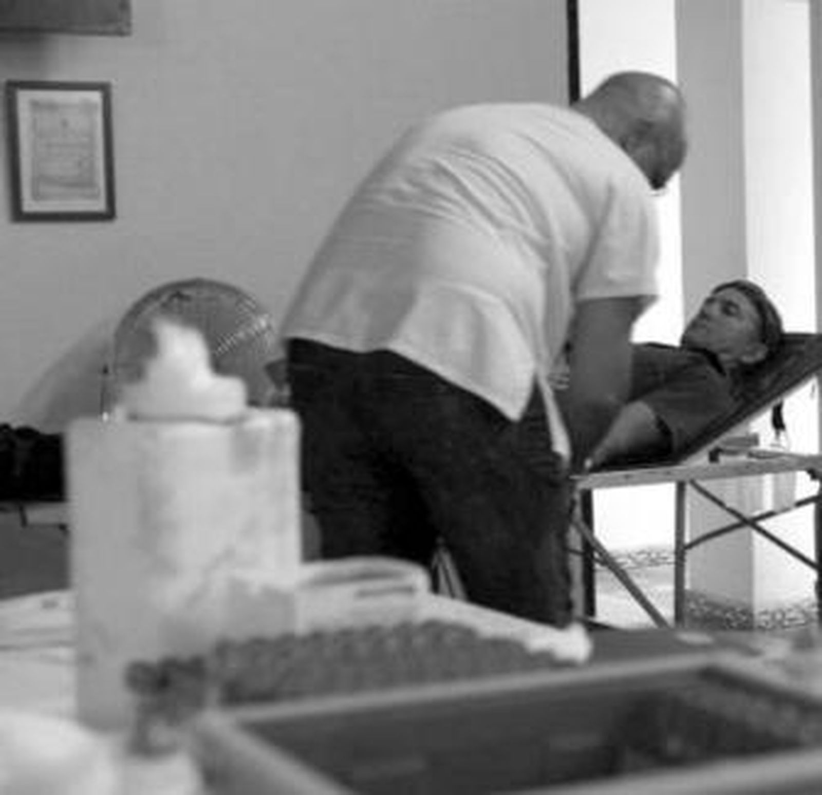 Unidad movil instalada ayer en la Iglesia de La Palma.