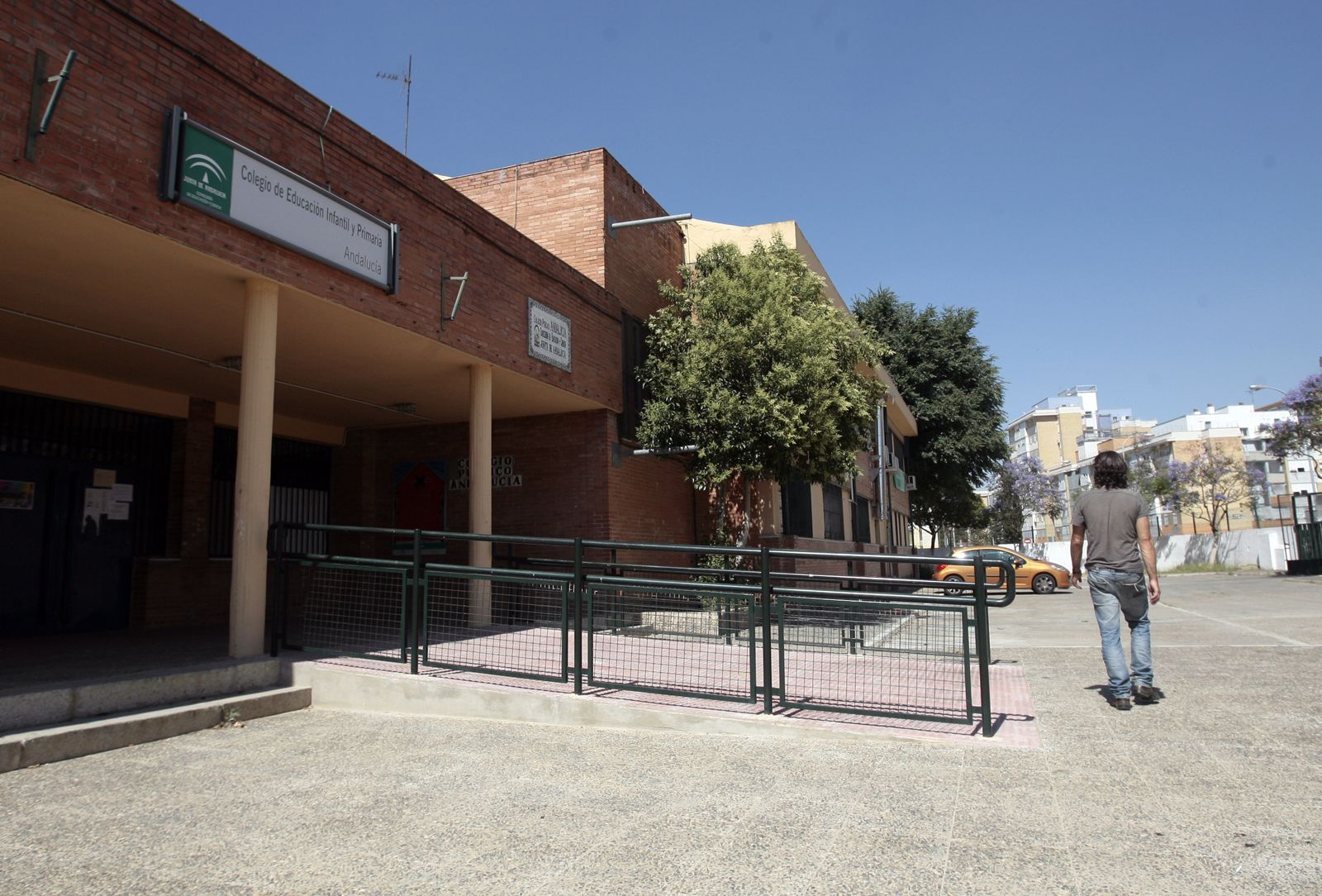 Uno de los centros educativos del Polígono Sur.