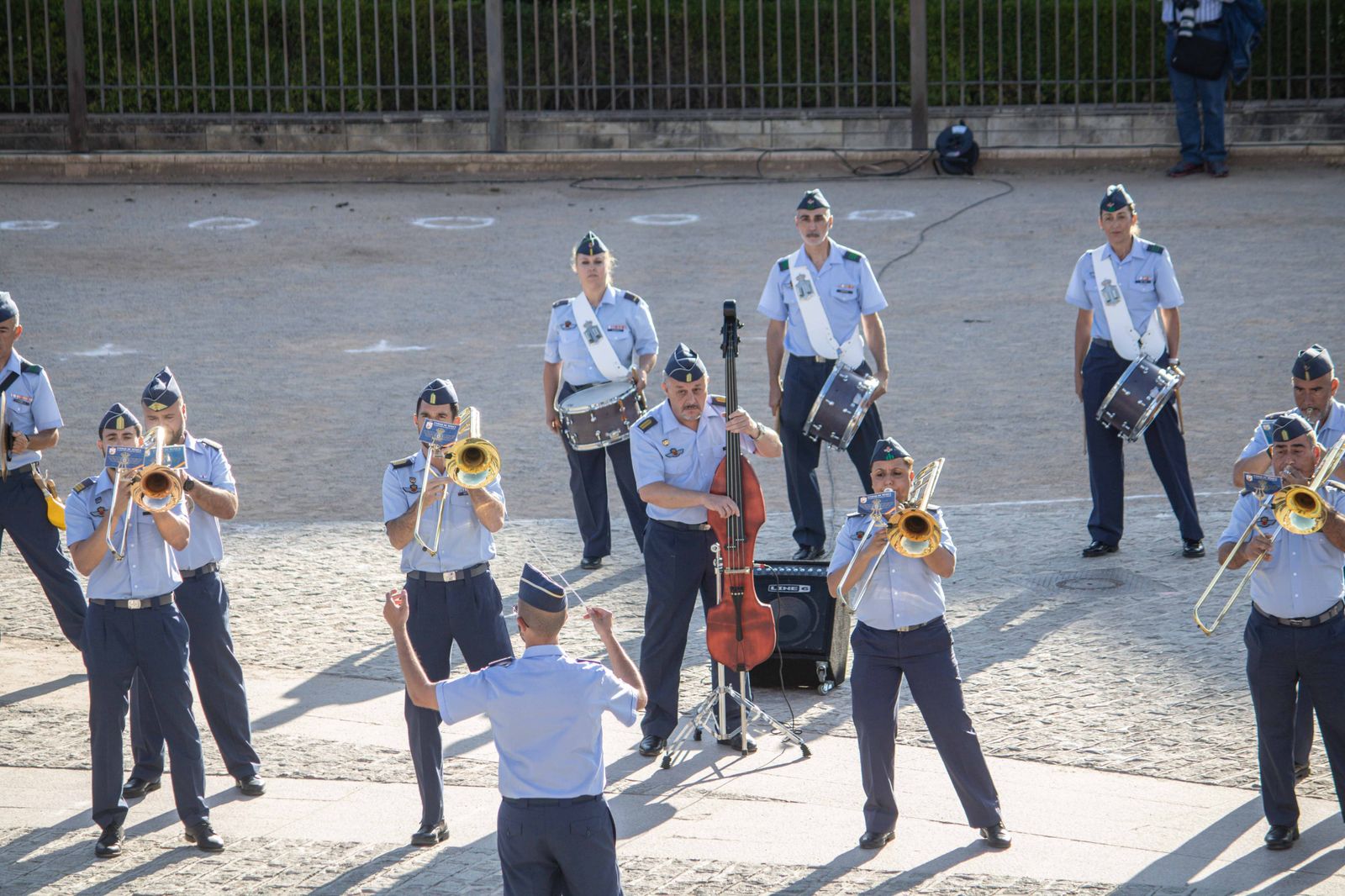 Las bandas de música se lucen antes del Día de las Fuerzas Armadas en Granada