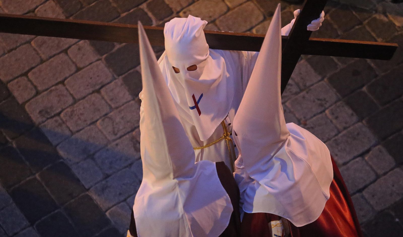 Fotos del Martes Santo en Algeciras: Medinaceli