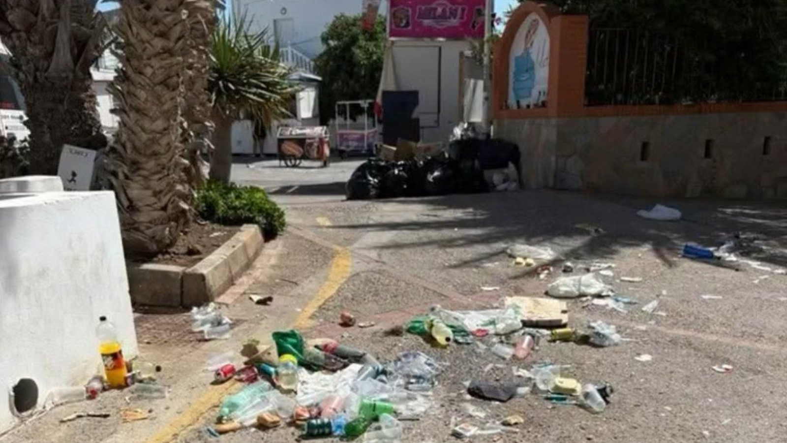 Imagen que los vecinos de la Isleta del Moro capturaron en su población.