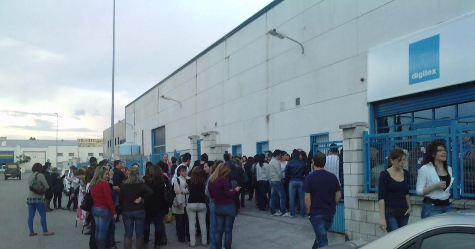 Trabajadores en huelga a las puertas de Digitex en La Carolina en una imagen de archivo.