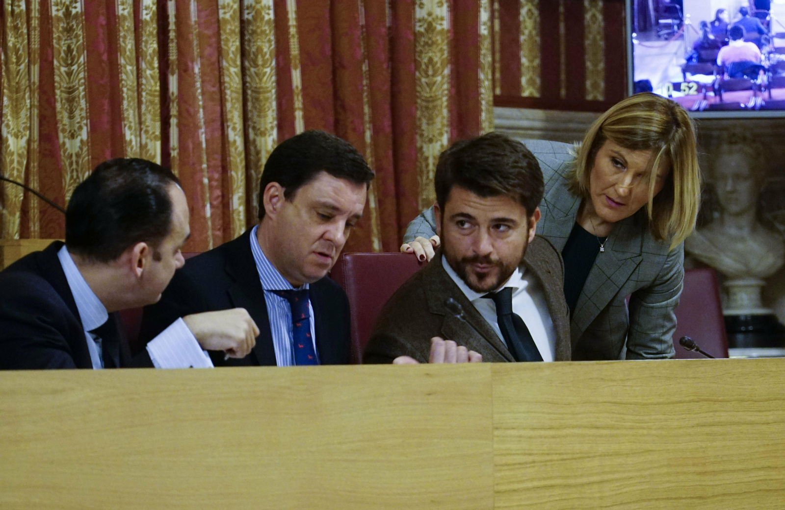 Beltrán Pérez con los ediles Juan De la Rosa, Rafael Belmonte y Ana Jáuregui en un pleno reciente.