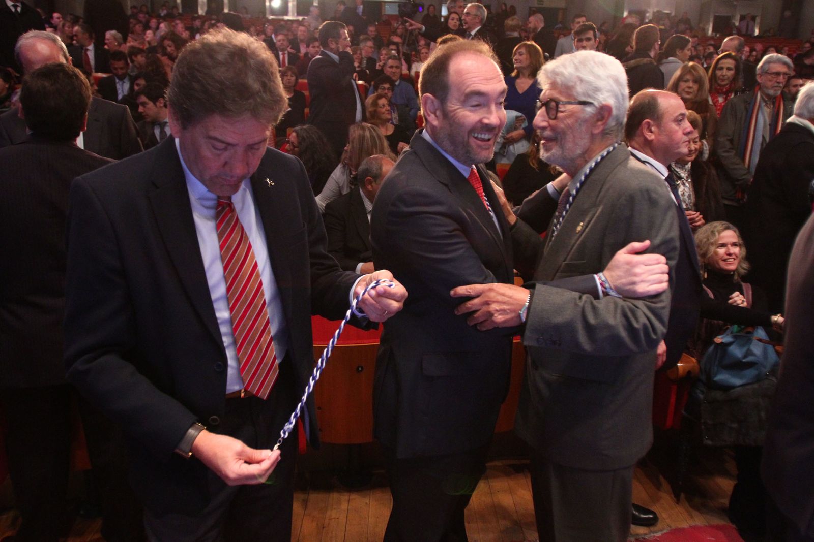 Imágenes de la entrega de las medallas de Huelva