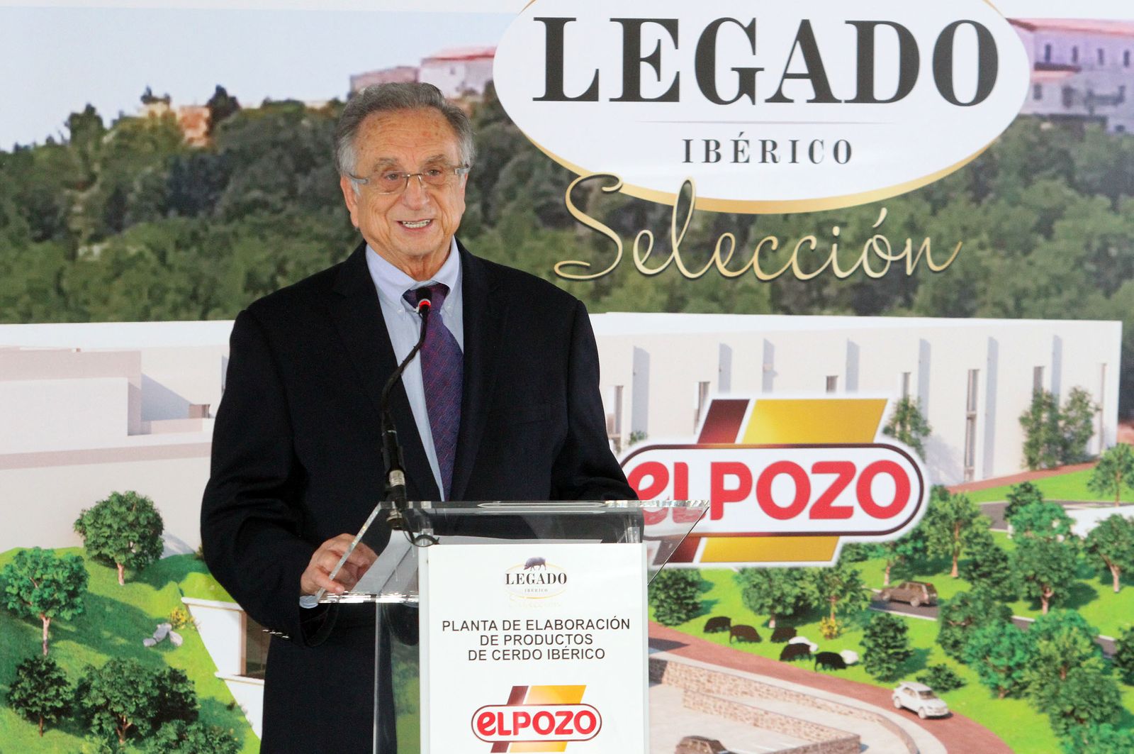 Imágenes de la colocación de la primera piedra de la planta de ElPozo en Jabugo.