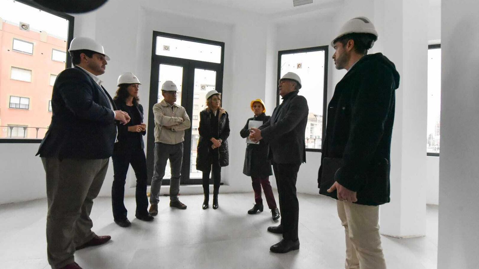 Visita institucional a una de las cinco salas del futuro museo, en el edificio de la antigua Policía Local. Visita institucional a una de las cinco salas del futuro museo, en el edificio de la antigua Policía Local.