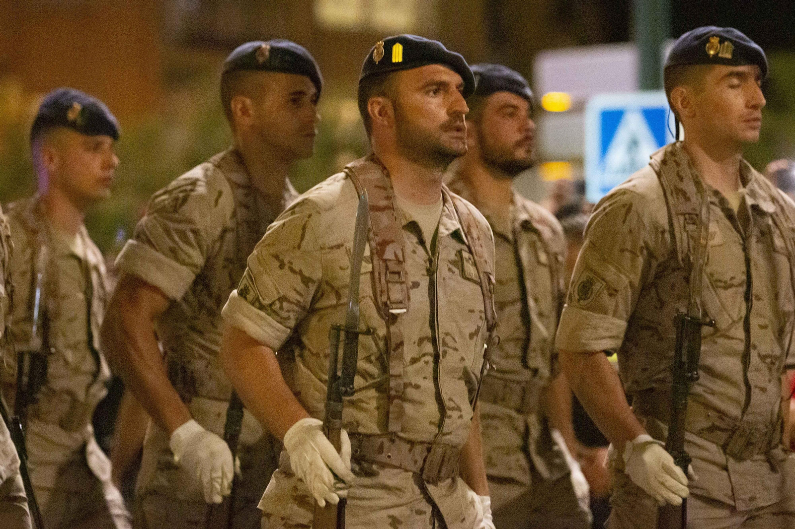 Las Fuerzas Armadas ensayan el desfile por las calles de Granada