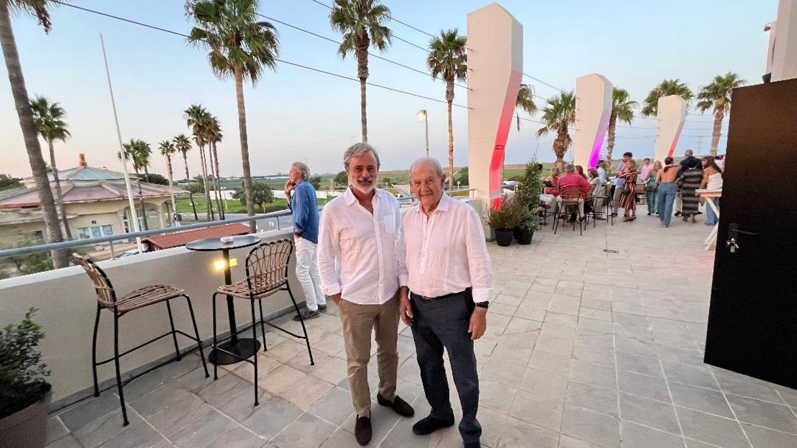 Marqués de Las Palmas con su hijo Jaime Bohórquez Crespí de Valldaura.