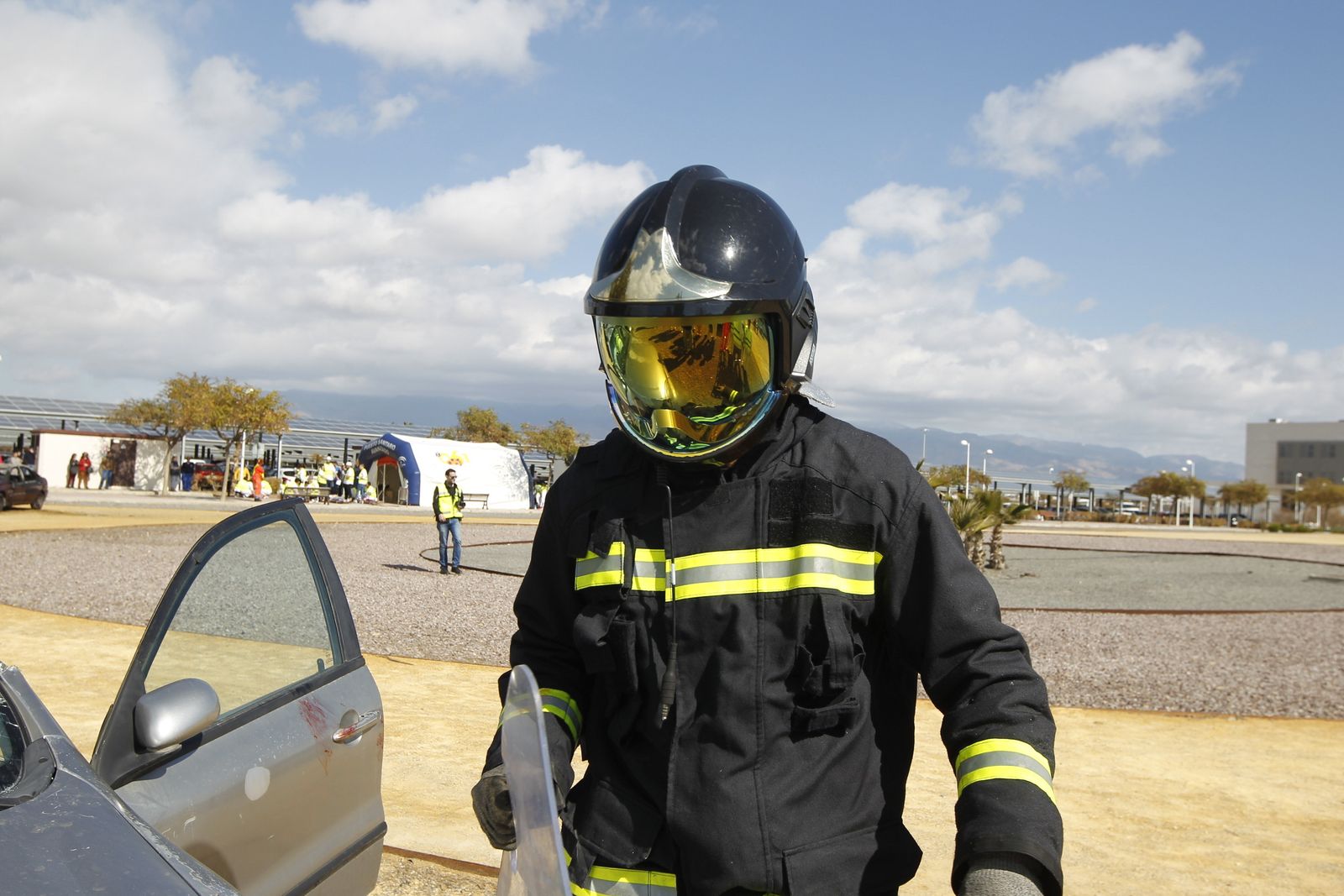 Las imágenes del simulacro de accidente con víctimas en la UAL
