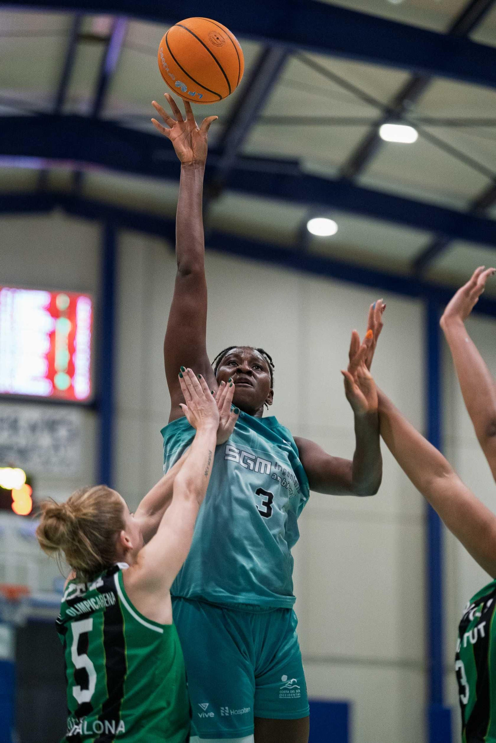 Gran remontada del CAB Estepona ante el Joventut (66-62)