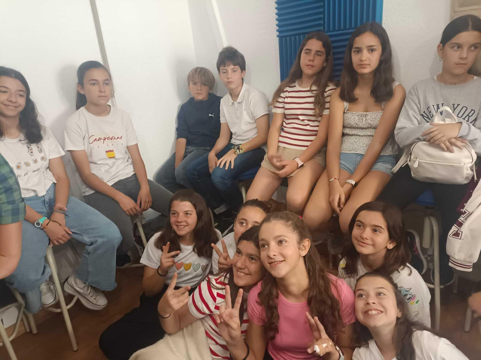 Los alumnos se divirtieron mientras aprendían sobre compositoras históricas. Los alumnos se divirtieron mientras aprendían sobre compositoras históricas.