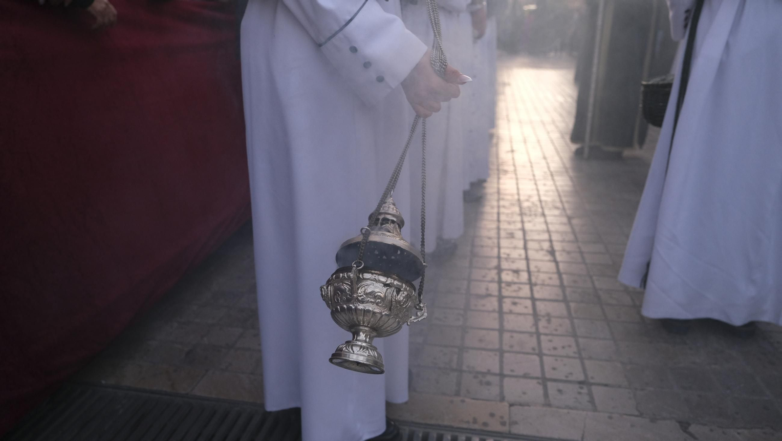 Estudiantes en la Semana Santa de Almería 2025