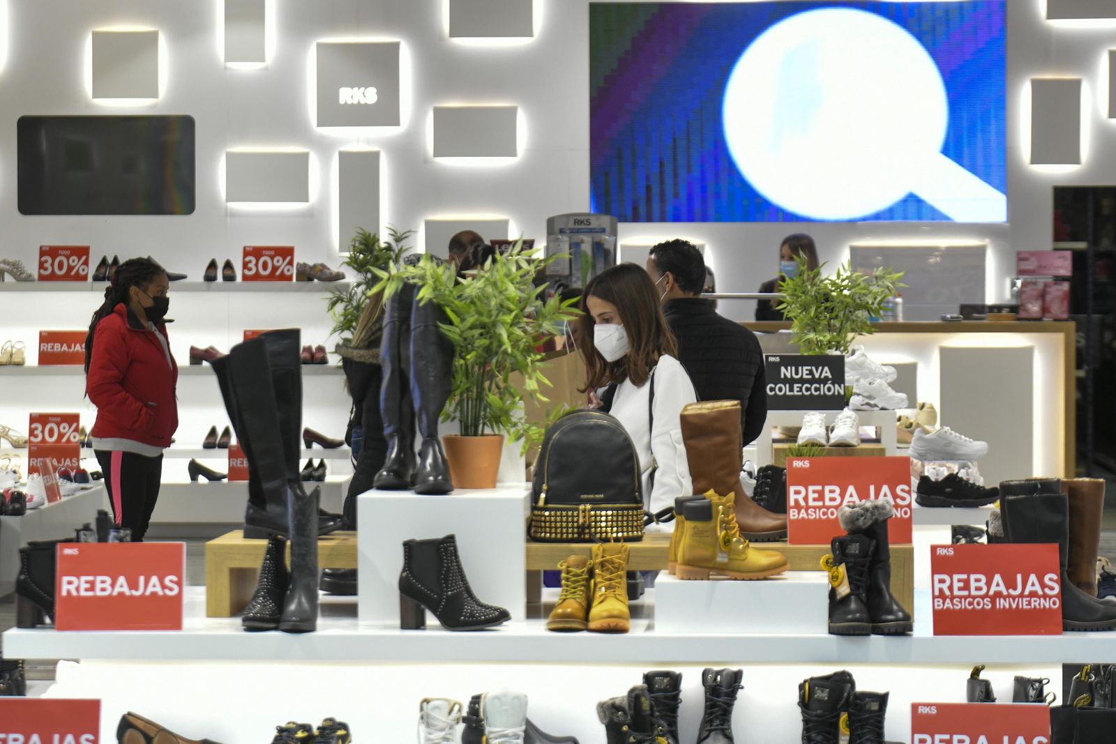 Fotos: las rebajas en el Nevada Shopping de Granada