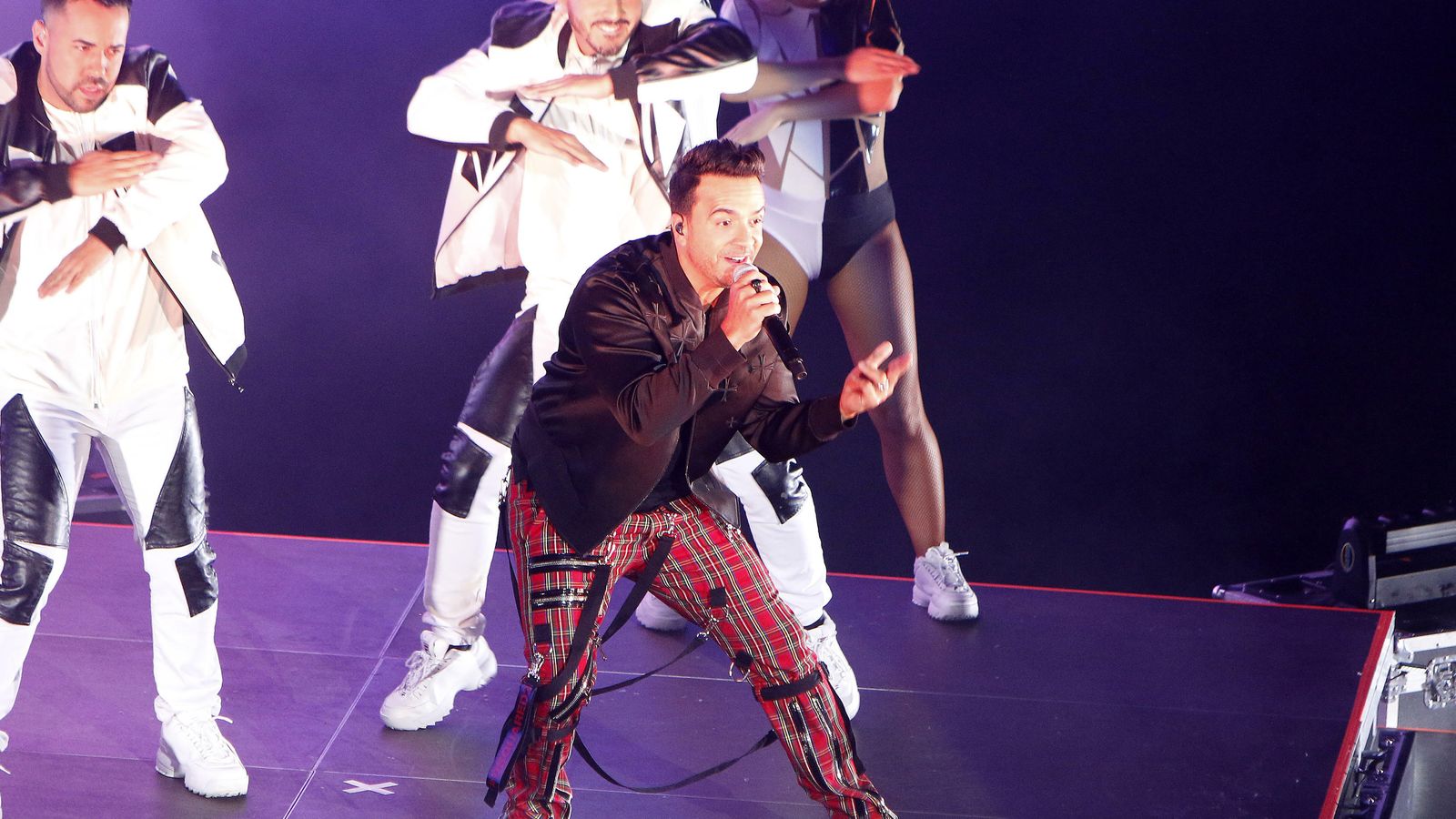 Luis Fonsi, durante su actuación en Fibes.