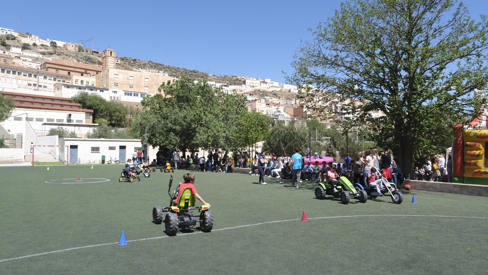Imágenes de los juegos infantiles en las Fiestas de Abla