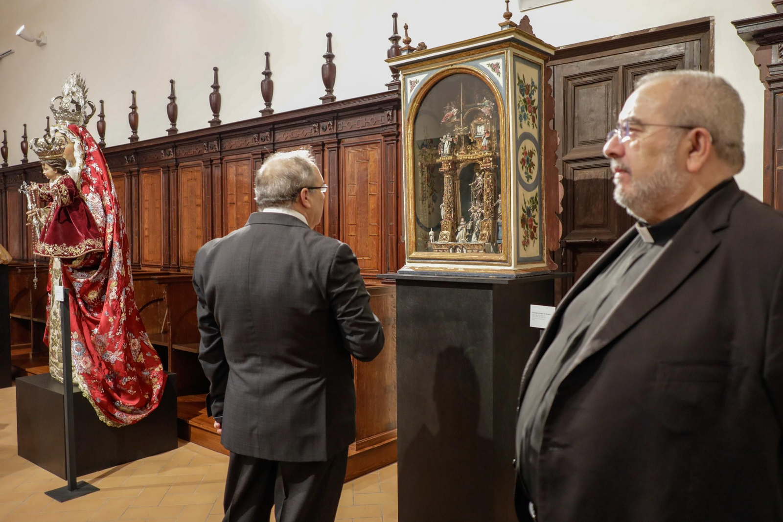 Inauguración de la exposición Devociones populares en las clausuras de Sevilla, en la Iglesia Santa Clara