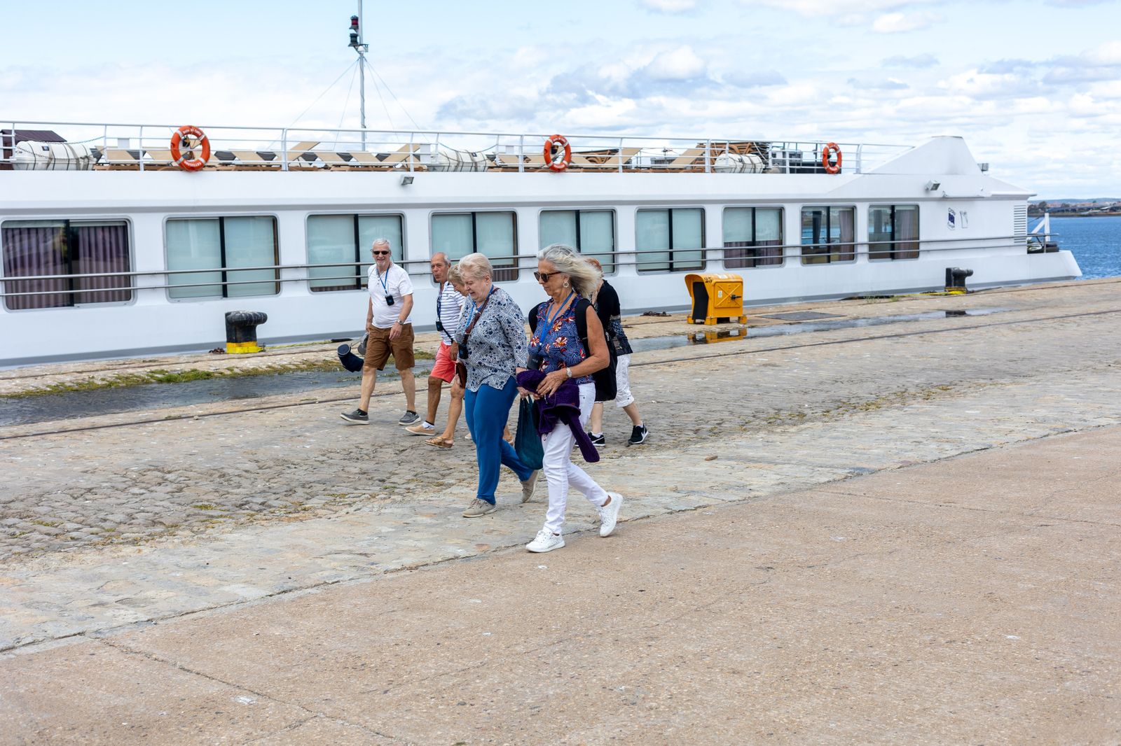 Las impresionantes imágenes del buque La Belle de Cadix en el Puerto de Huelva