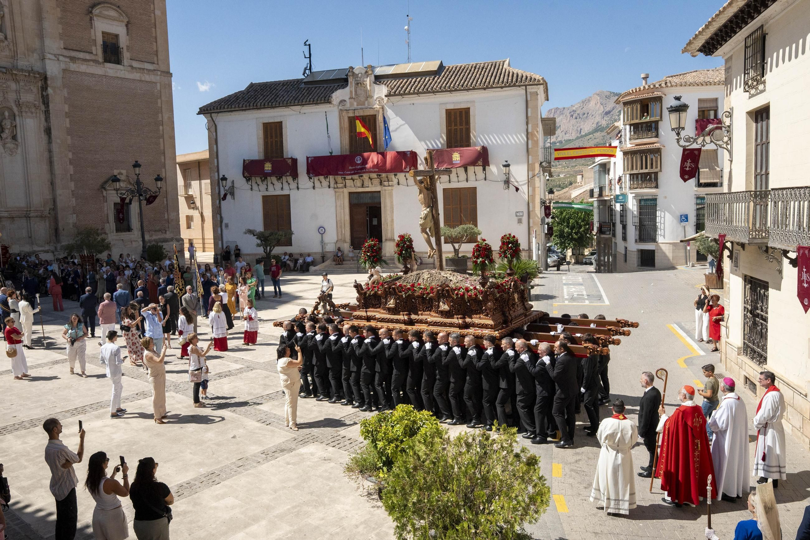 Eucaristía y procesión de Exaltación de la Cruz en la localidad de Vélez-Rubio