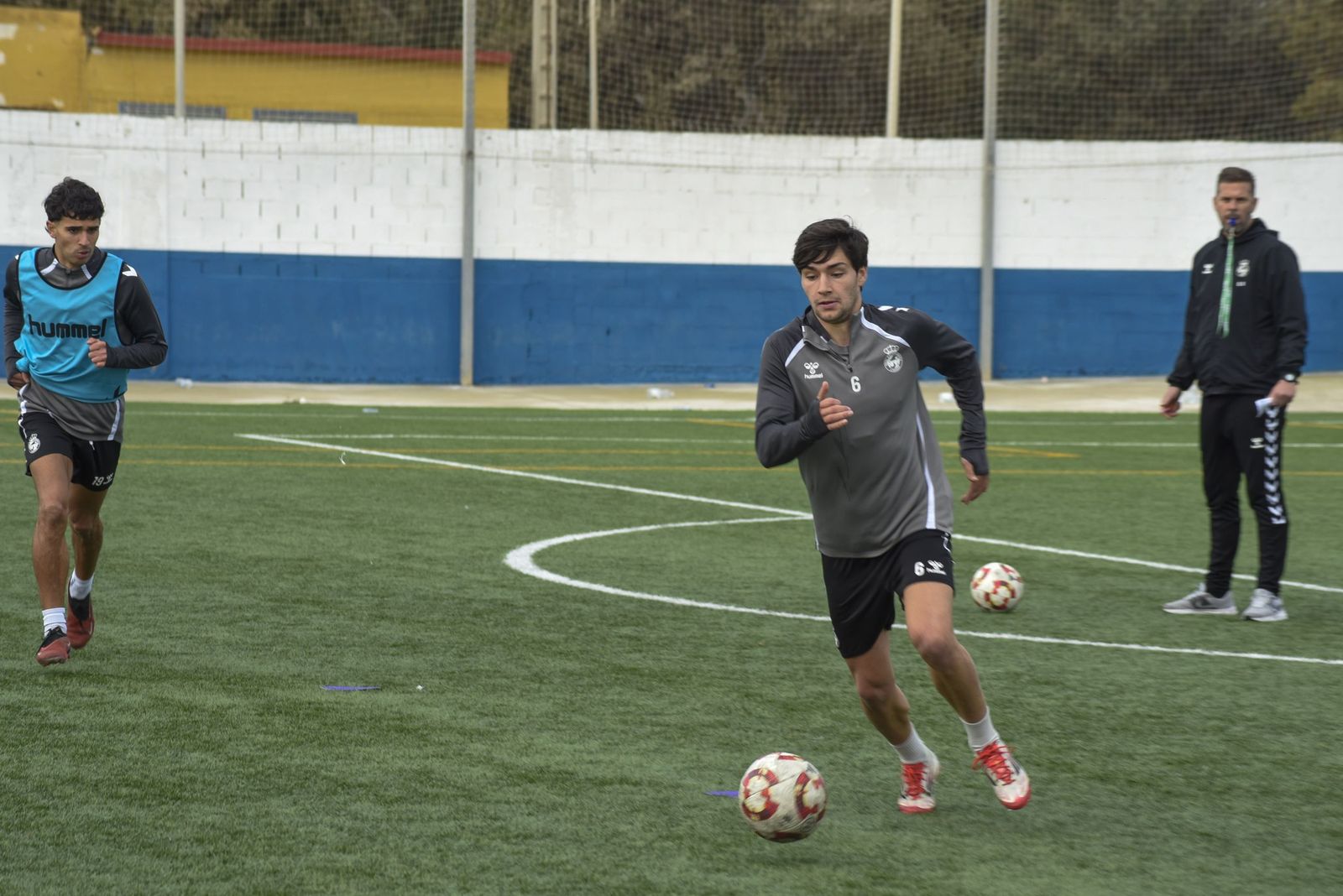 Las fotos del primer entrenamiento de la Balona tras el parón de Navidad