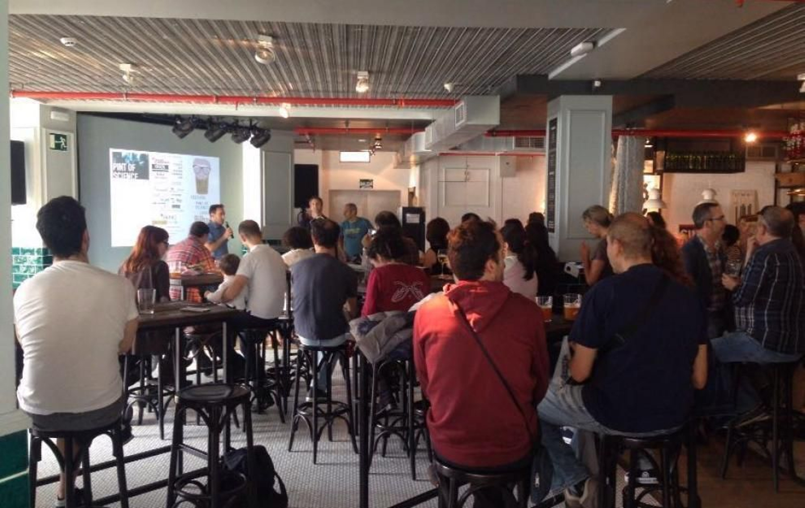 Actividades realizadas en la anterior edición de Pint of Science.