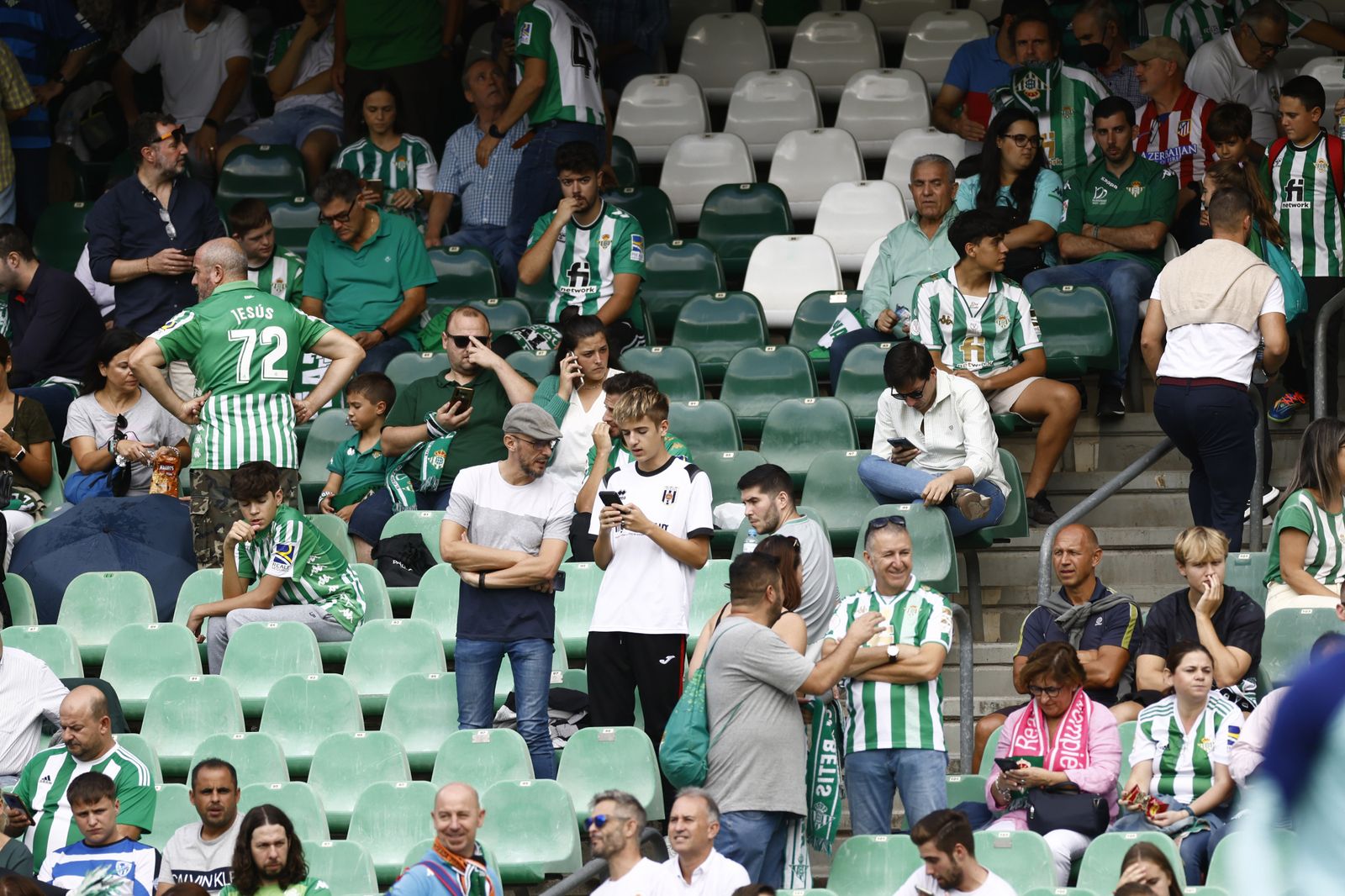 Búscate en las fotos del Betis-Atlético de Madrid