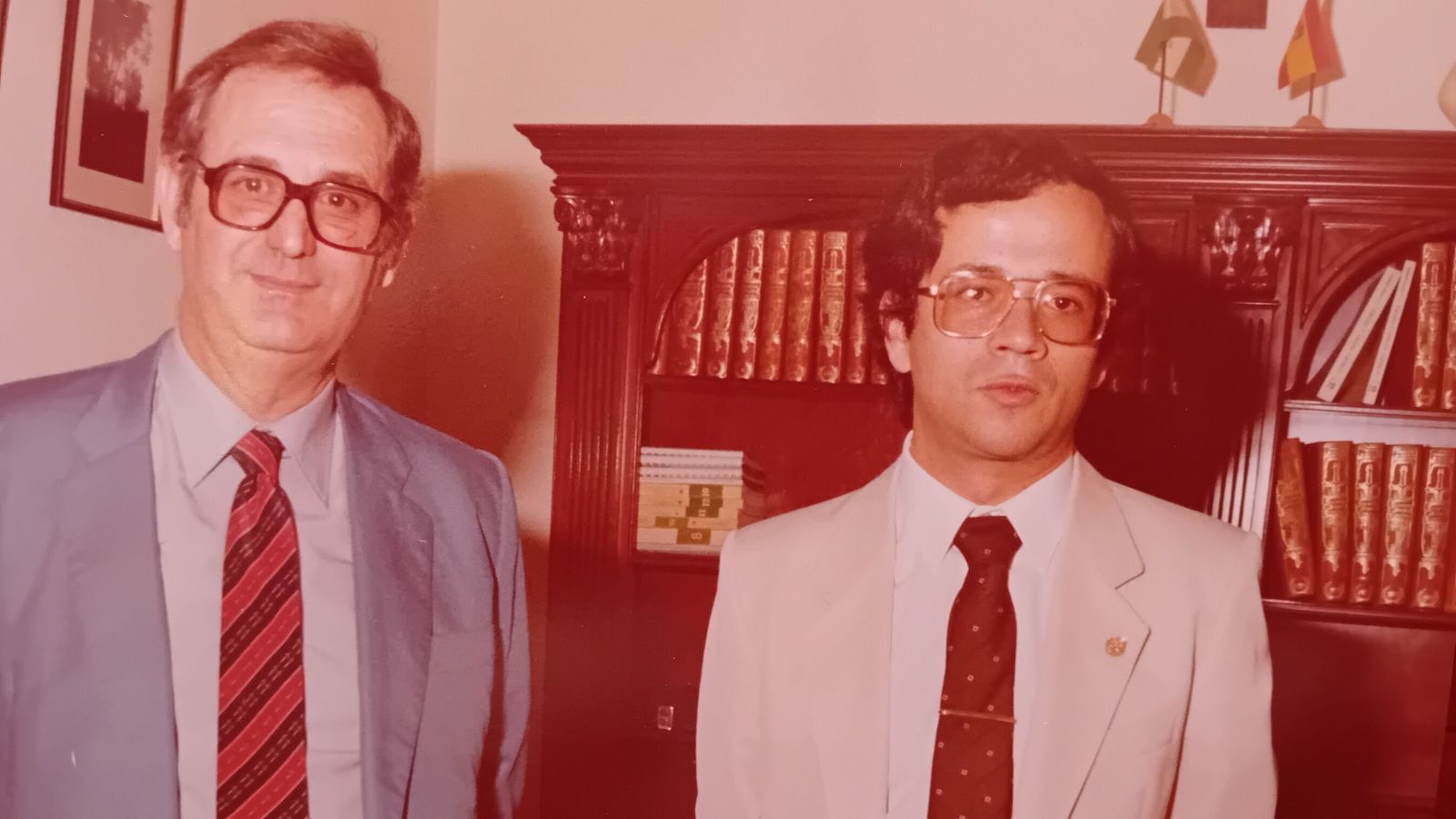 Juan Antº Pérez (dcha.) en sus años de alcalde roquetero, con Adrián Mnez.