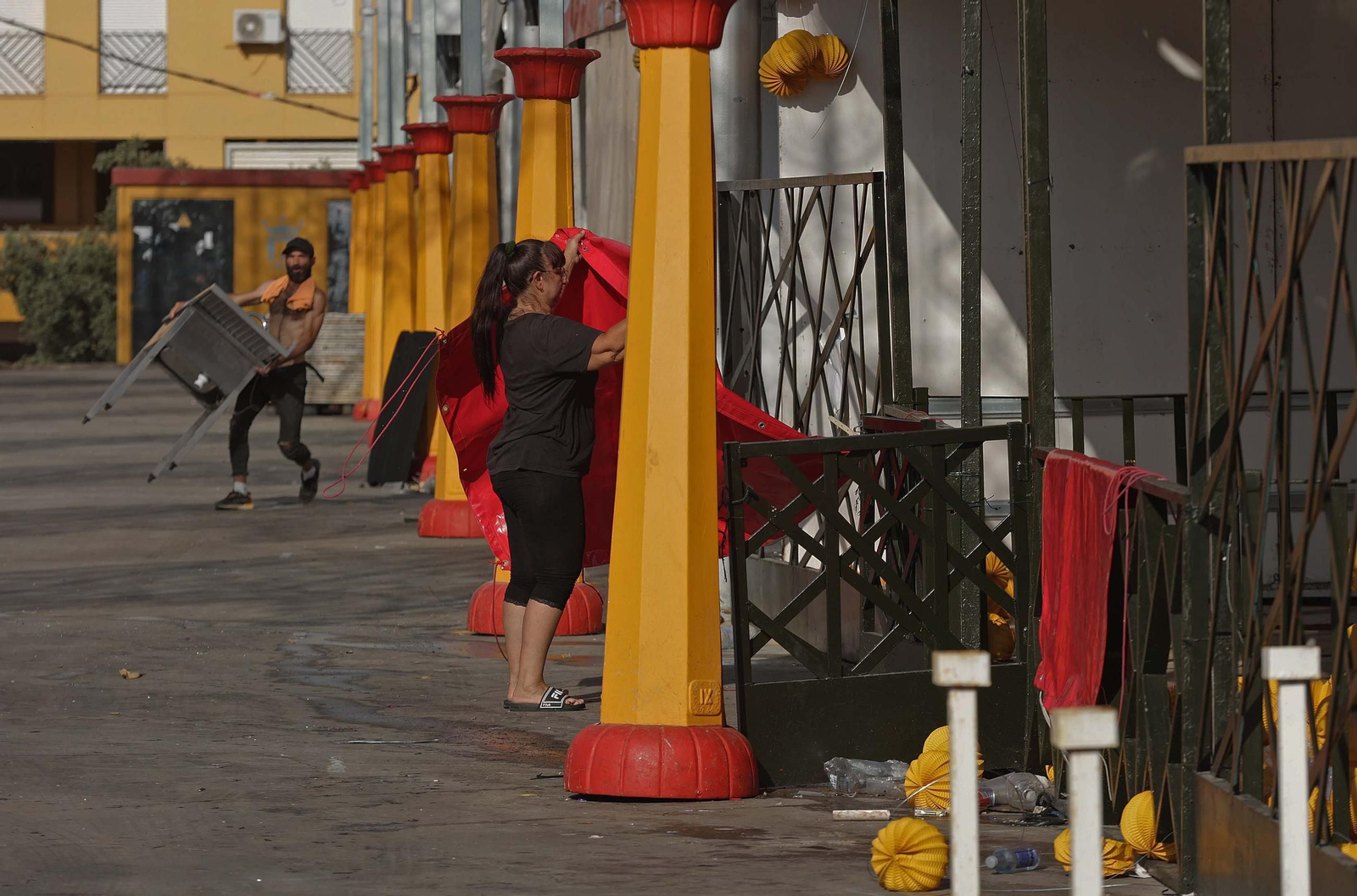 Fotos del desmontaje de la Feria Real de Algeciras