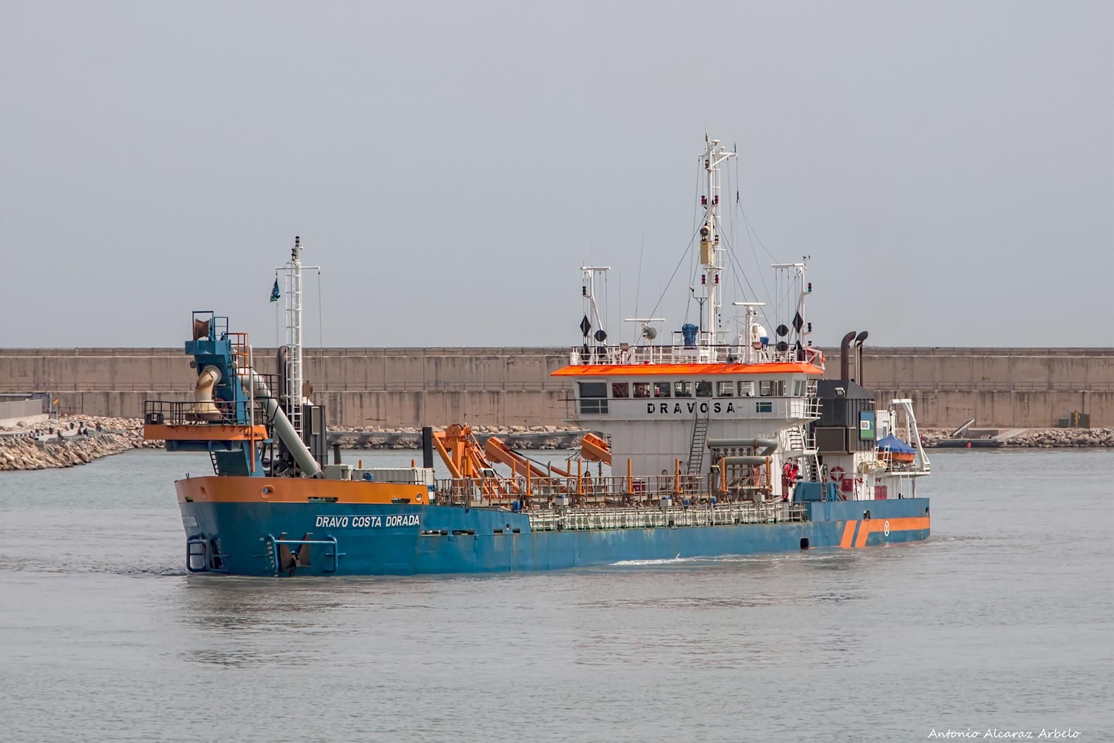 Uno de los buques de la empresa Dravo similar a los que utilizará en el Puerto de Huelva.