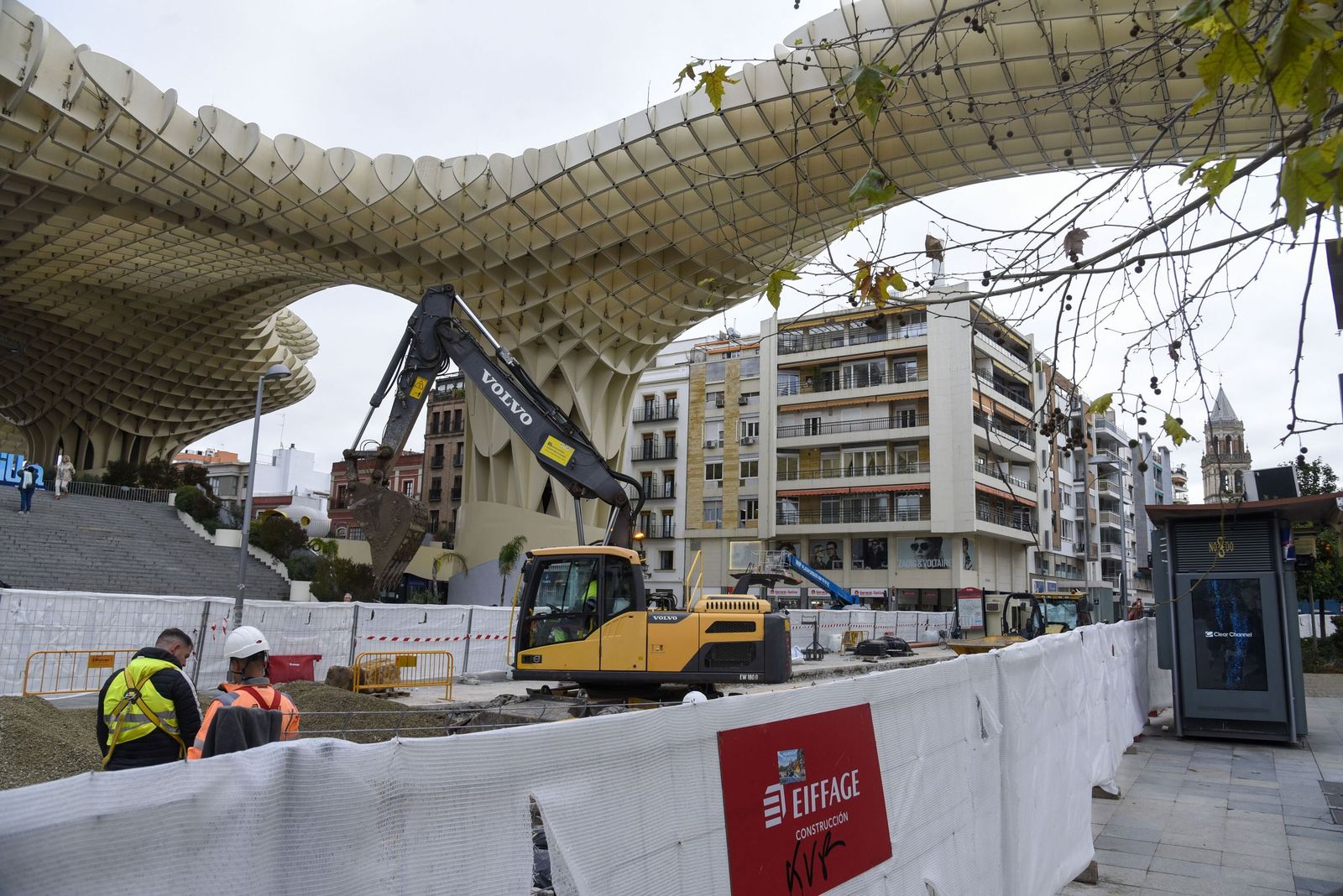 Estado en el que se encuentra el tramo de la calle Imagen que discurrre bajo las 'setas' de la Encarnación.