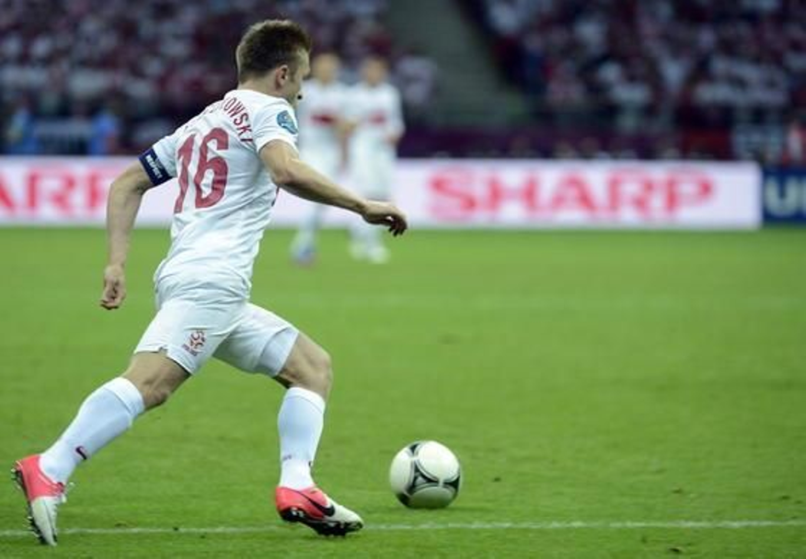 Polonia y Rusia empatan 1-1 en un partido loco en el que cualquiera pudo ganar.

Foto: EFE
