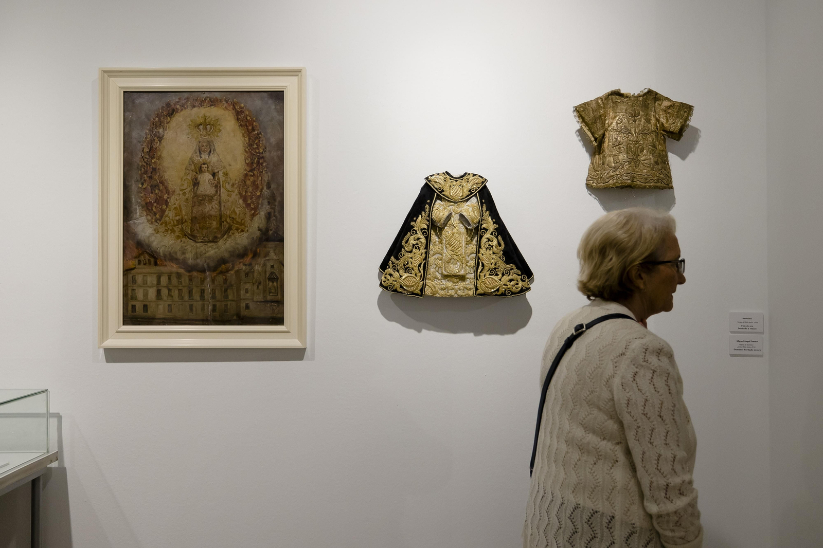 Inauguración de la exposición cofrade 'Rosario, por Cádiz coronada'.