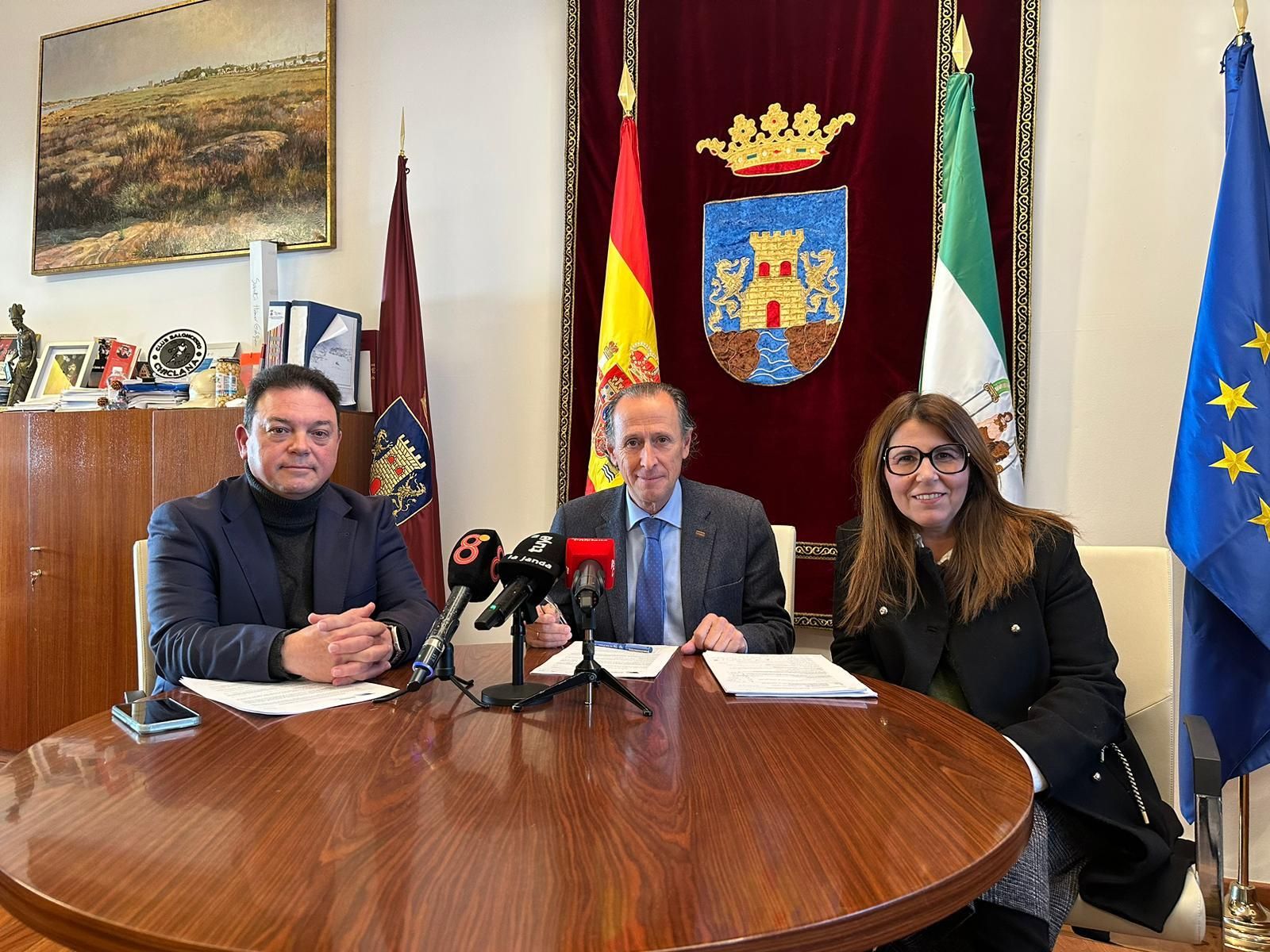 El alcalde anuncia la reactivación del programa de rehabilitación de comunidades vecinales por cuarto año consecutivo.