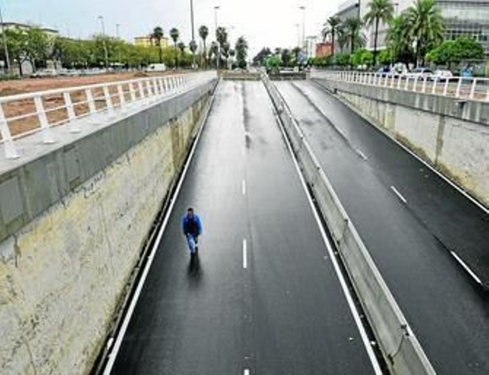 El tunel del Tamarguillo abrirá hoy sobre las 12:00.