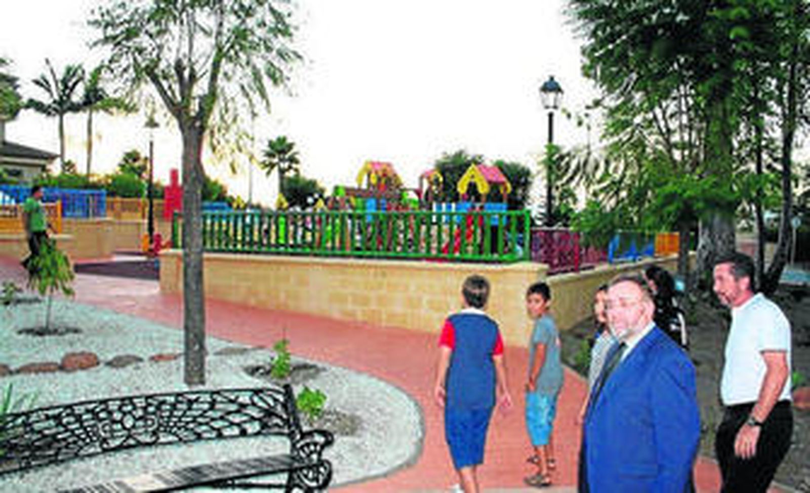 El alcalde, en la inauguración del parque.
