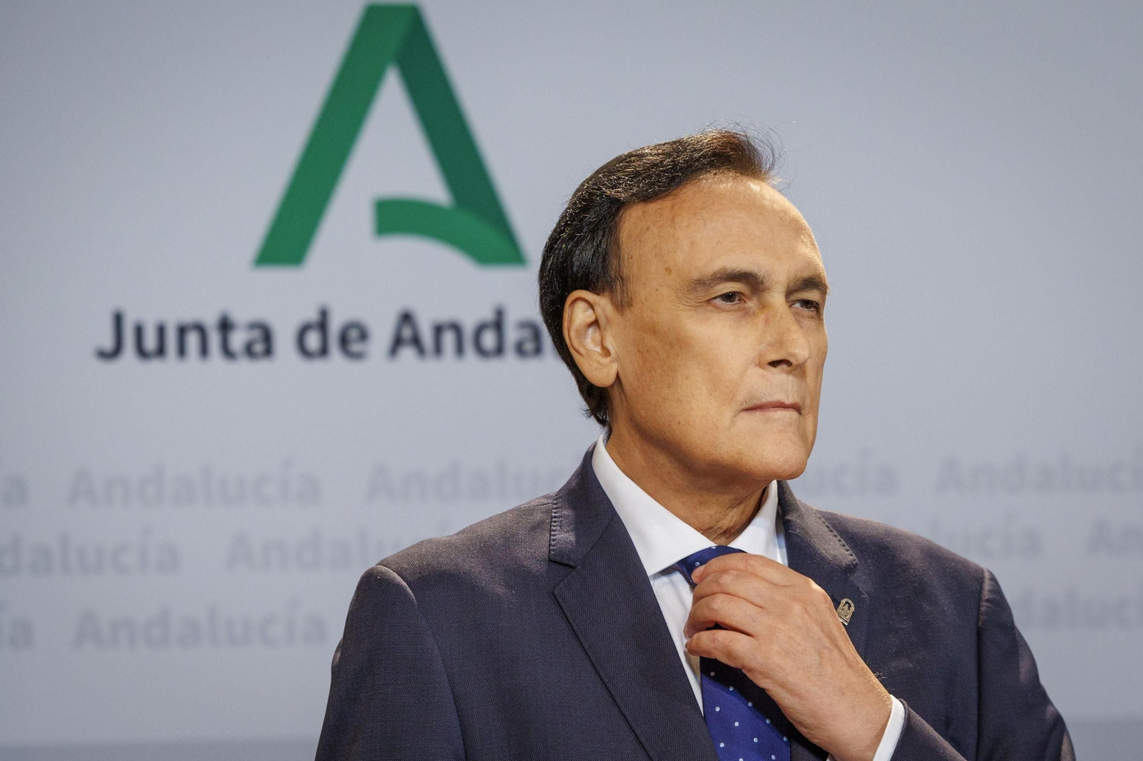 El consejero de Universidades, José Carlos Gómez Villamandos, en la rueda de prensa tras el Consejo de Gobierno.