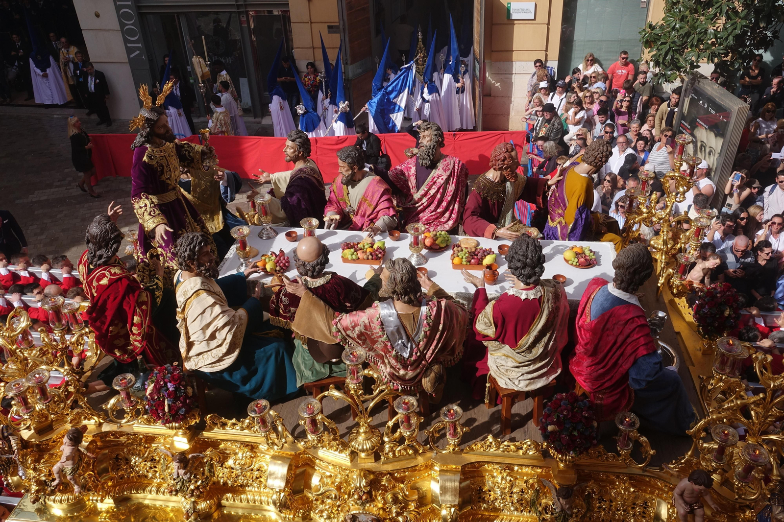 La Sagrada Cena en el Jueves Santo de Málaga, en fotos